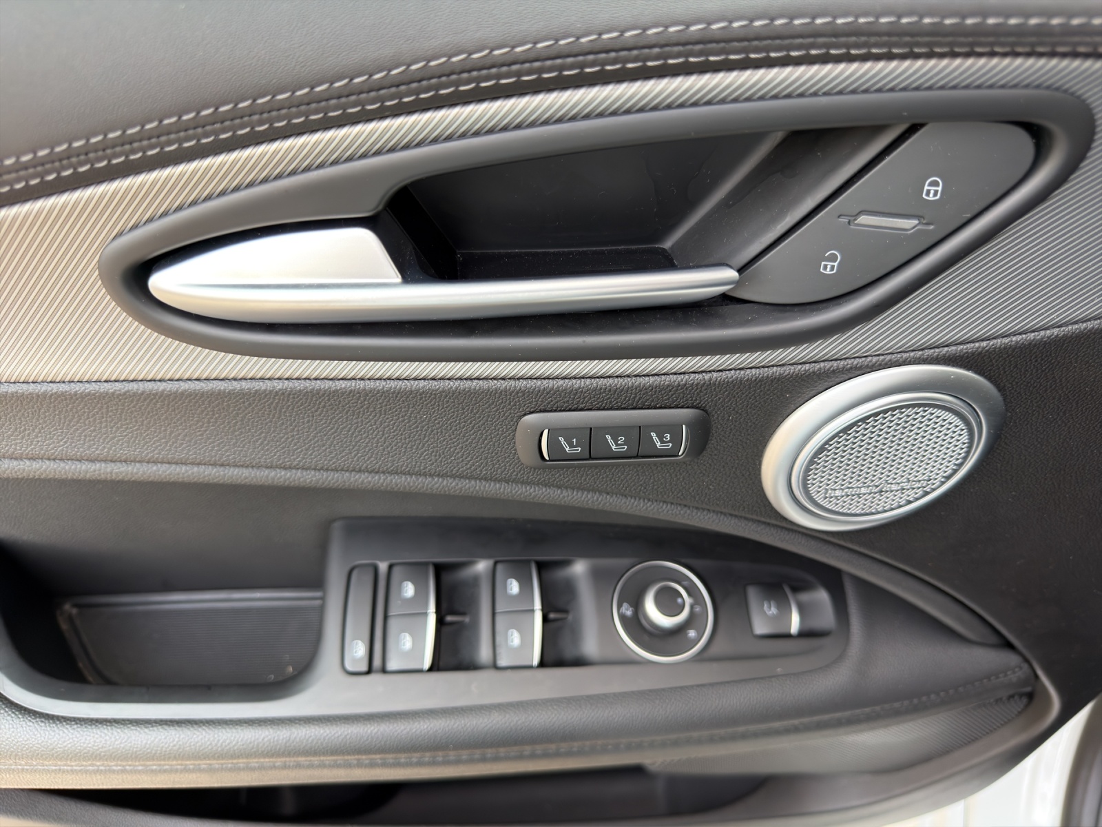 ALFA ROMEO Stelvio 2.0 Veloce Q4-image-9