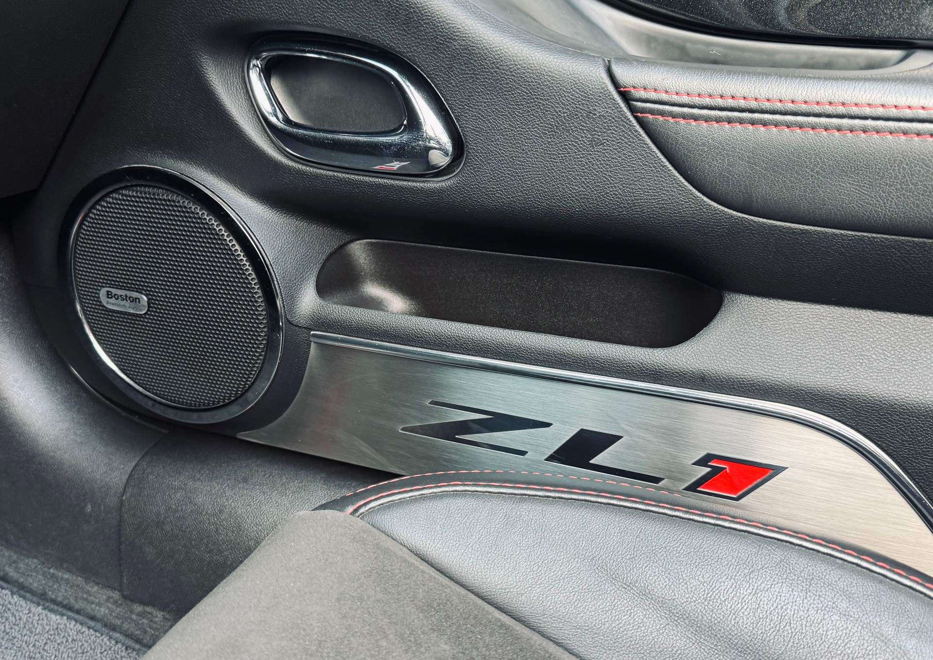 CHEVROLET Camaro Cabrio ZL1-image-12