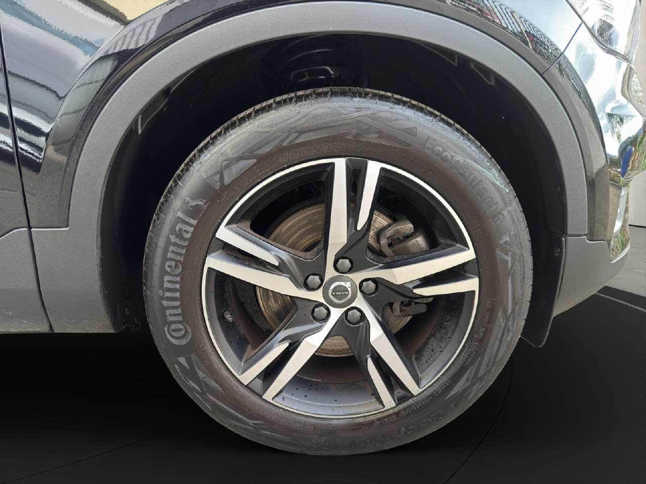 VOLVO XC40 2.0 B4 MH AWD R-Design-image-14