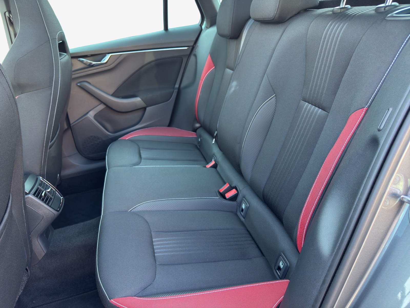 SKODA Kamiq 1.5 TSI ACT Monte Carlo DSG-image-11