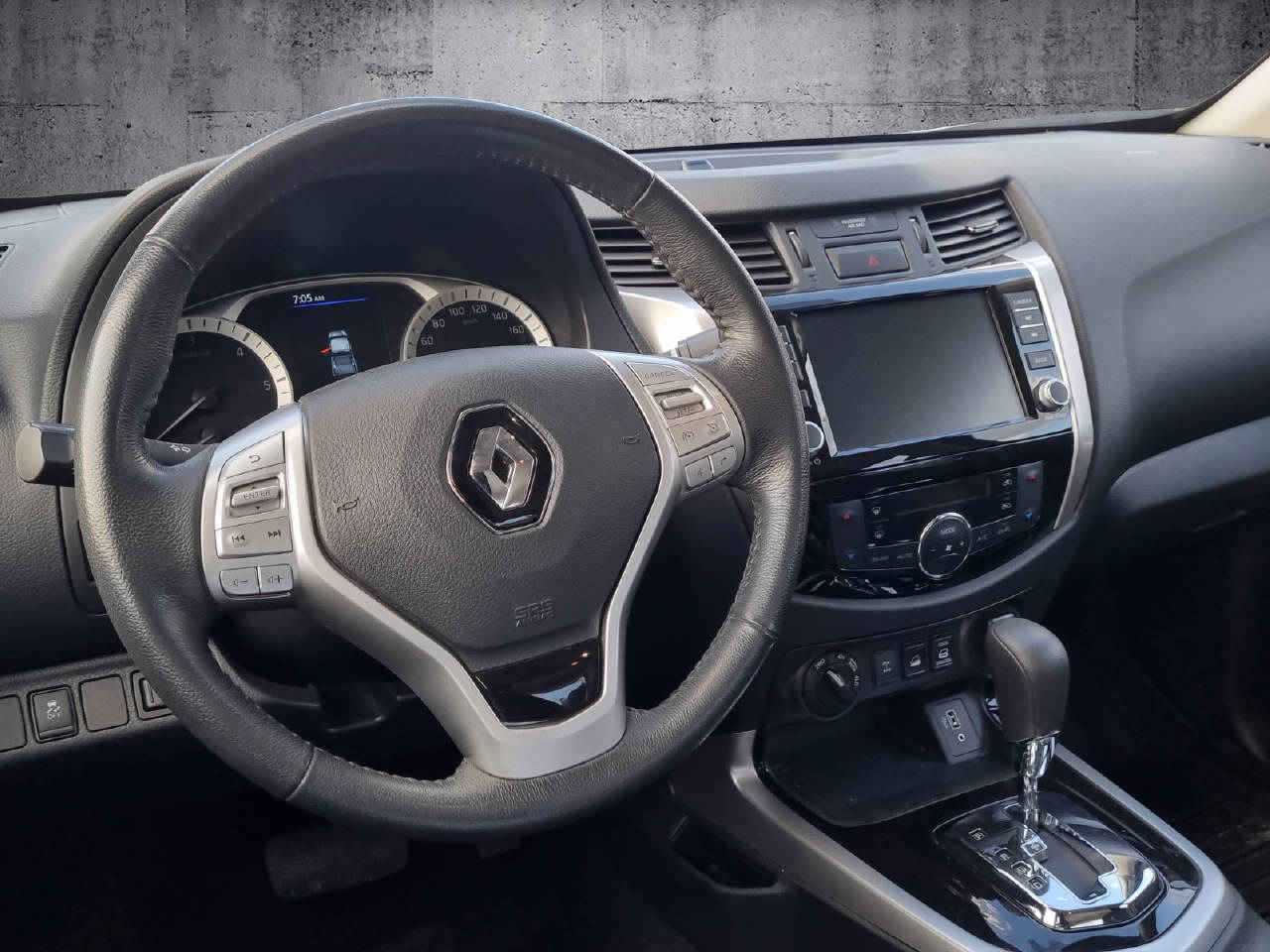 RENAULT Alaskan Pick-up 2.3 dCi 190 TwinTurbo Zen 4x4-image-5