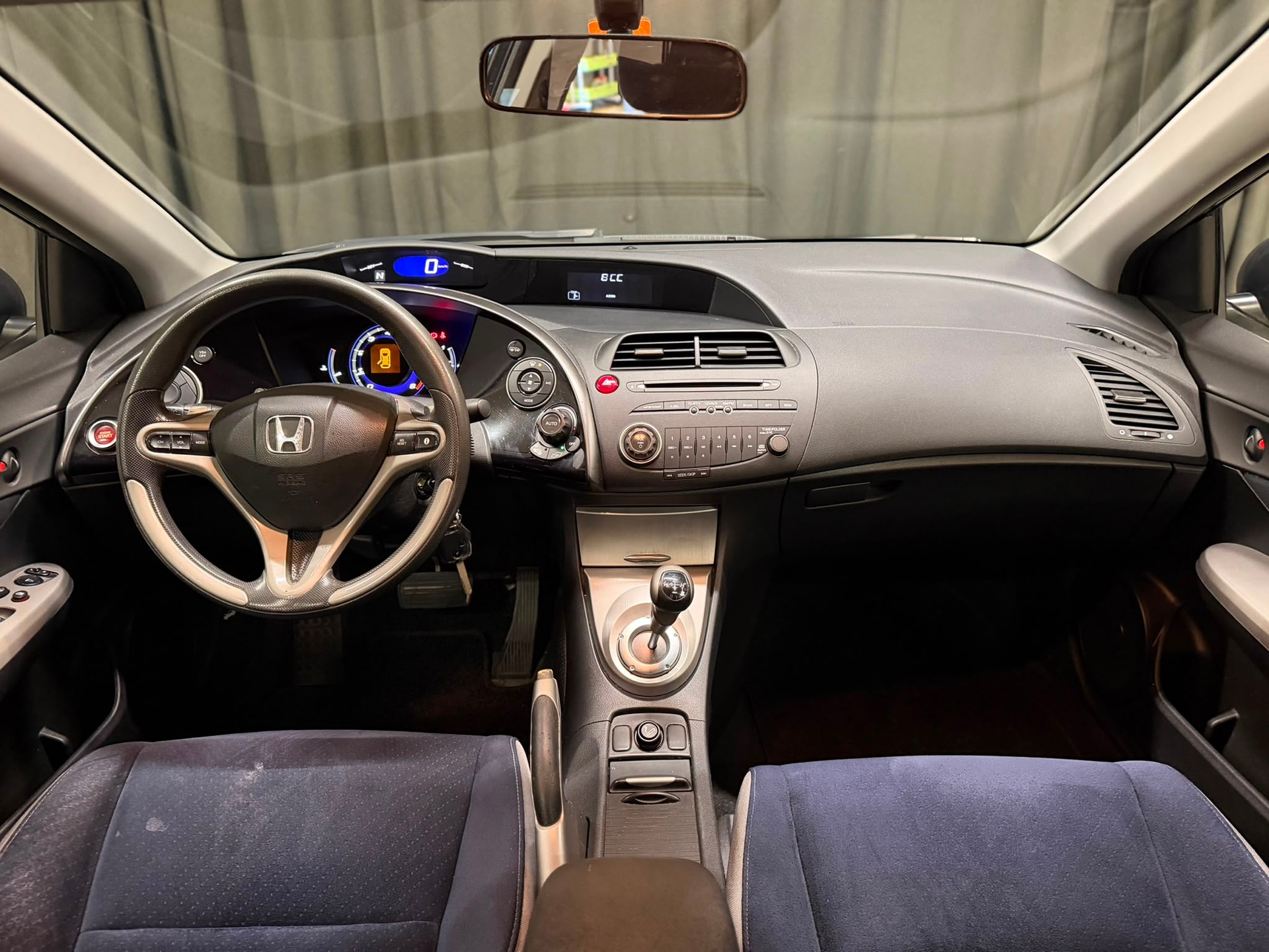 HONDA Civic 1.8i Comfort-image-7