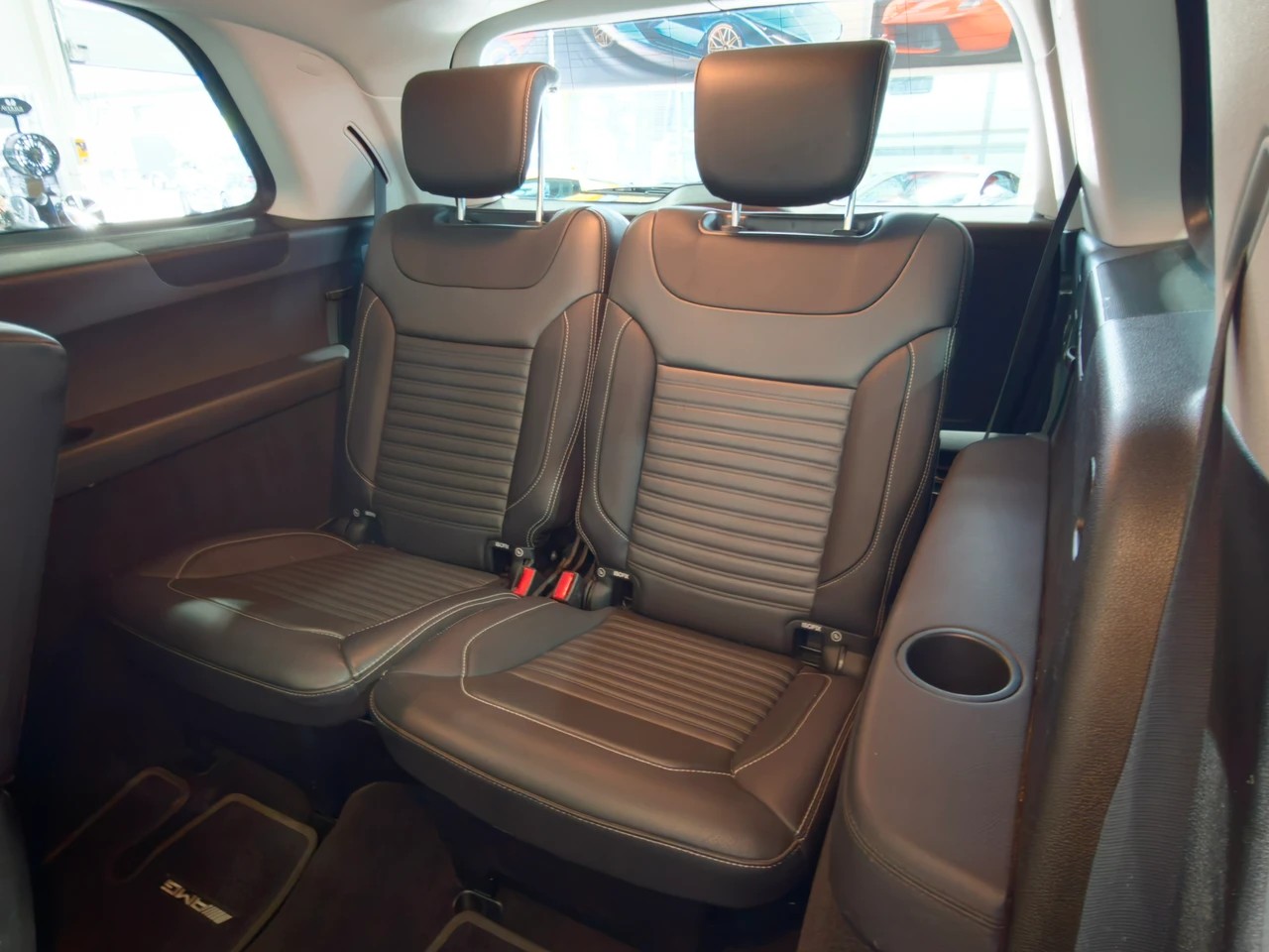 MERCEDES-BENZ GLS 350 d V6 CH FAHRZEUG-image-12