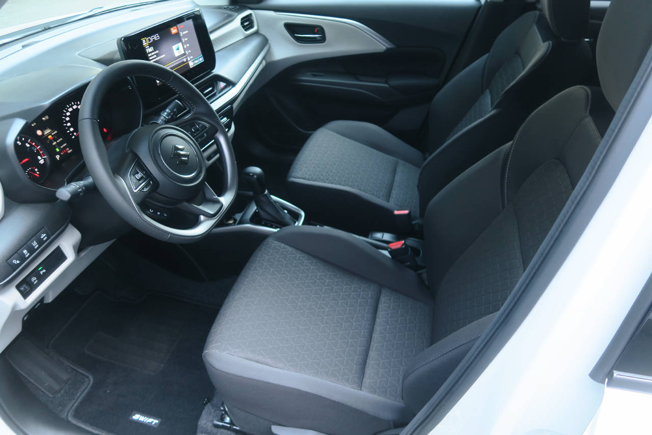 SUZUKI Swift 1.2 Compact Top Hybrid CVT-image-3