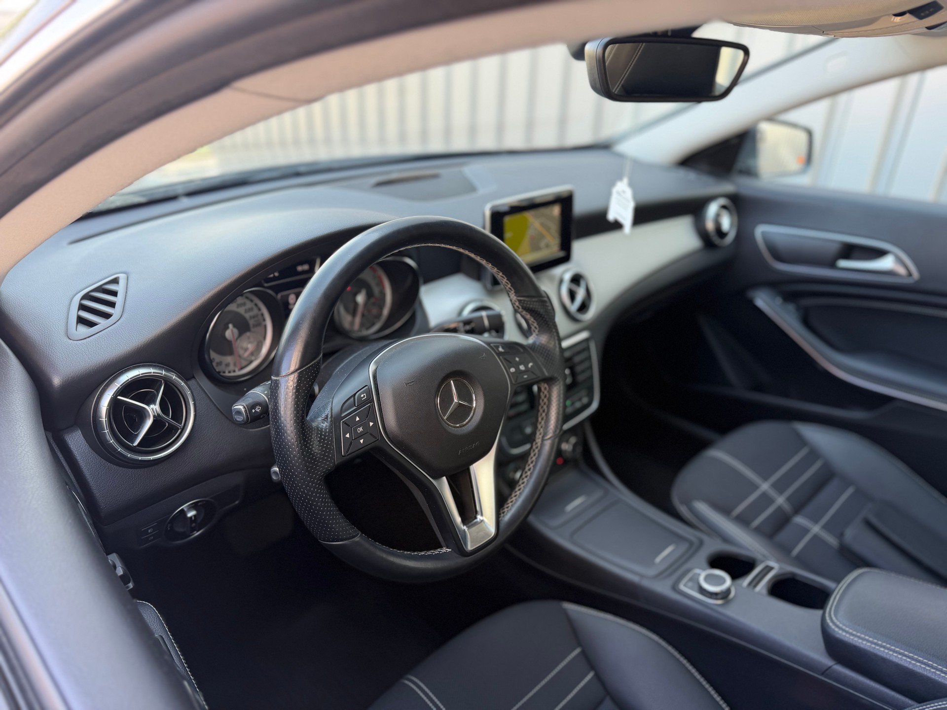 MERCEDES-BENZ CLA 250 7G-DCT 4Matic-image-9