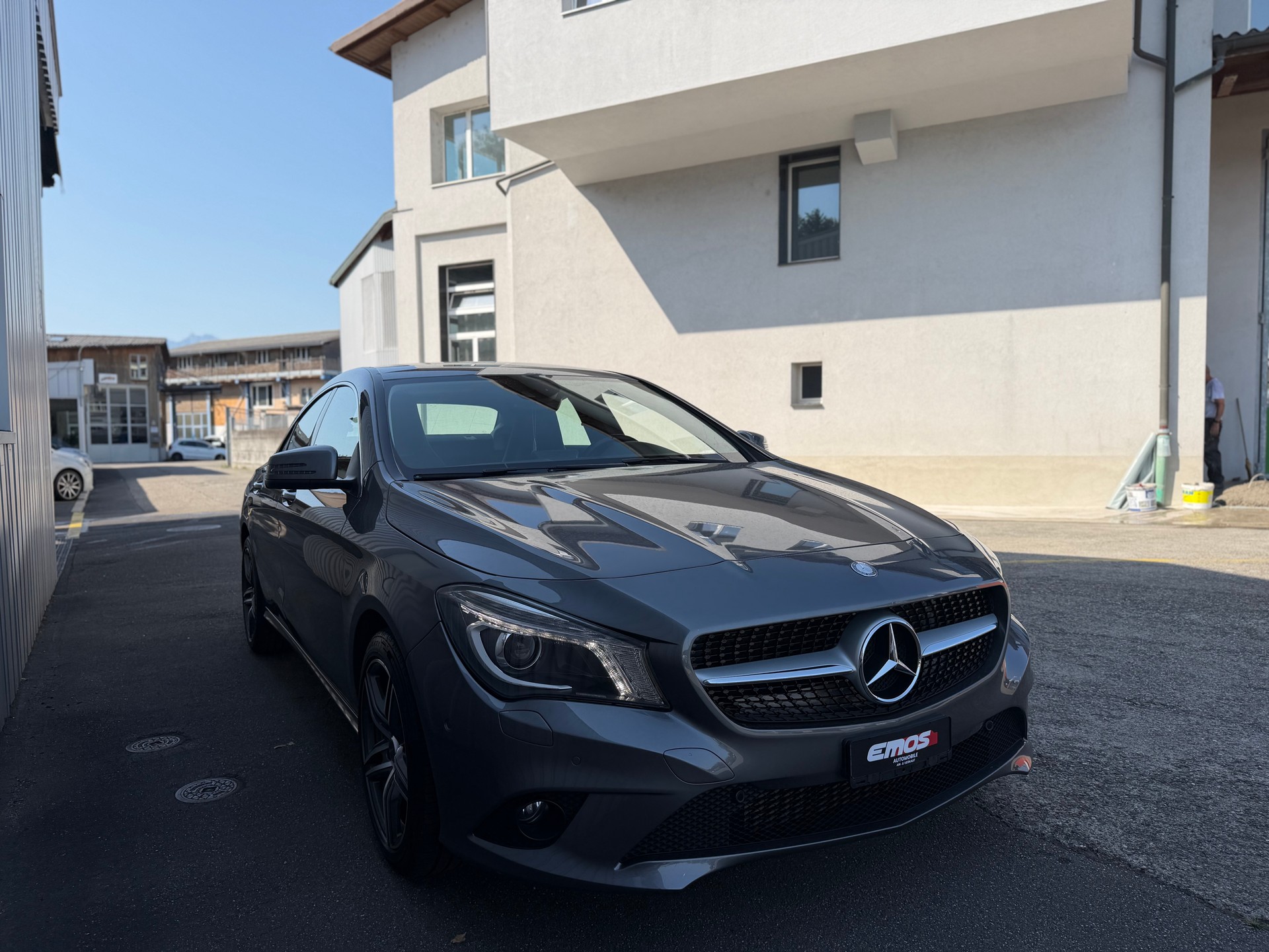 MERCEDES-BENZ CLA 250 7G-DCT 4Matic-image-2
