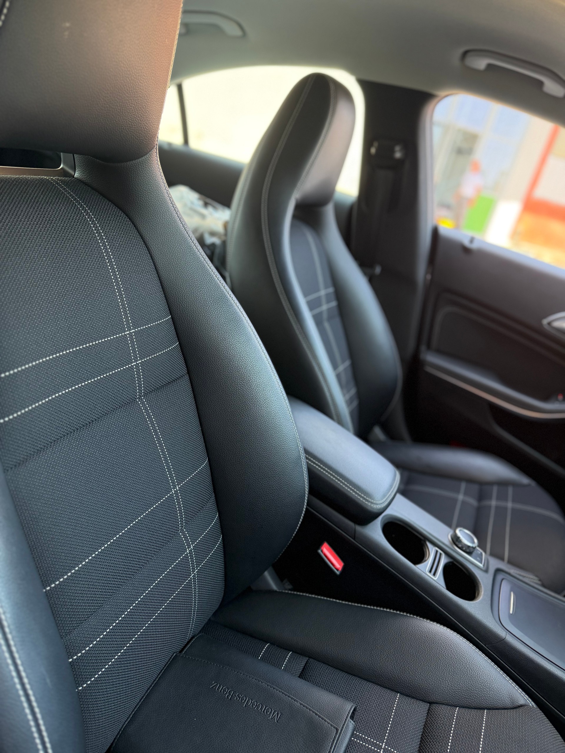 MERCEDES-BENZ CLA 250 7G-DCT 4Matic-image-10