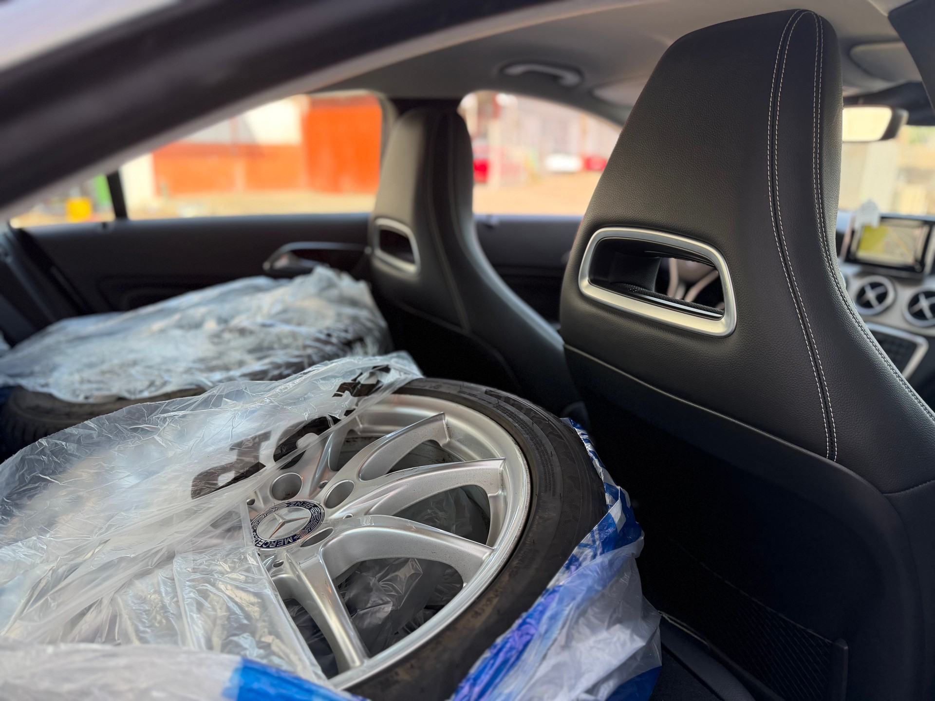 MERCEDES-BENZ CLA 250 7G-DCT 4Matic-image-14