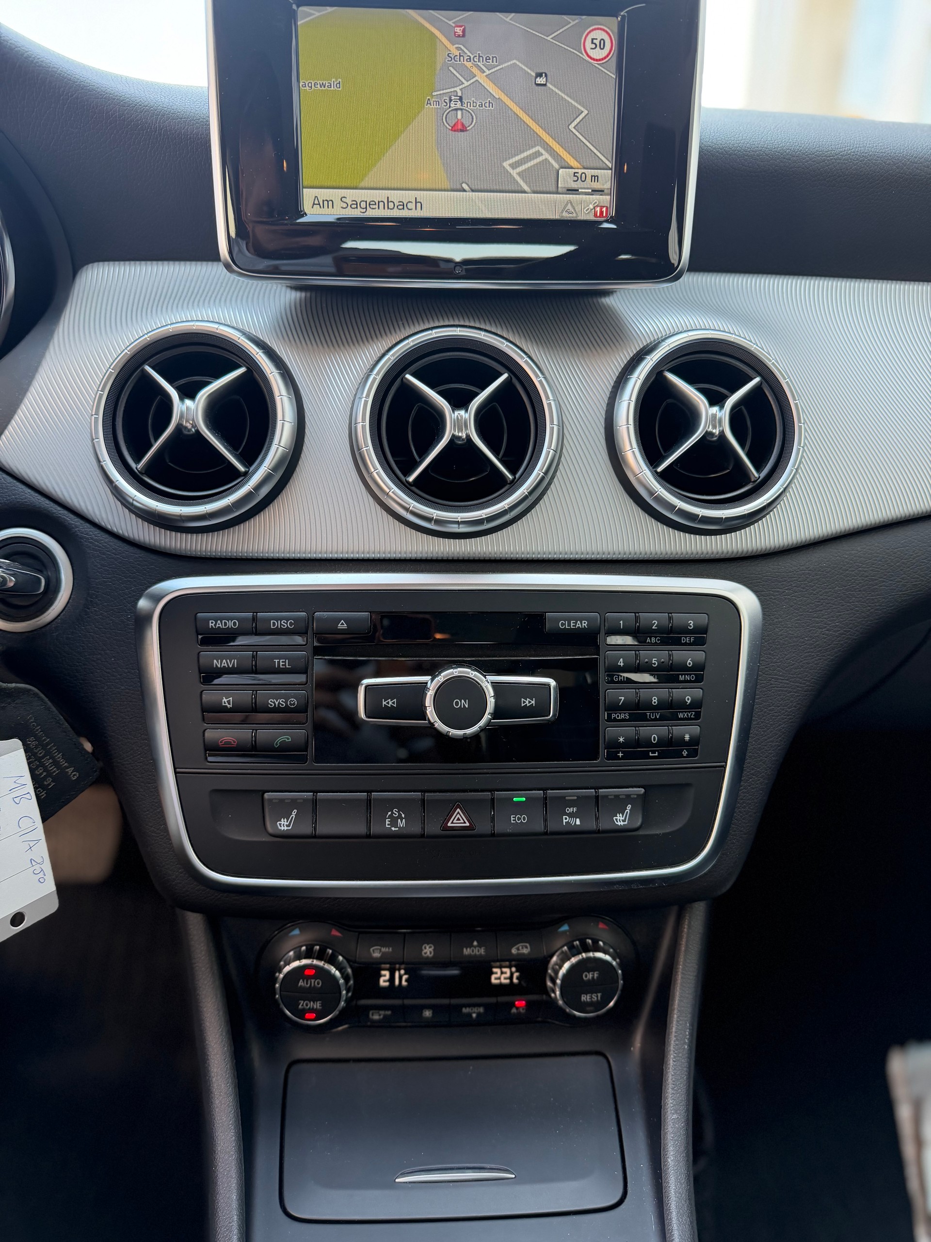 MERCEDES-BENZ CLA 250 7G-DCT 4Matic-image-11