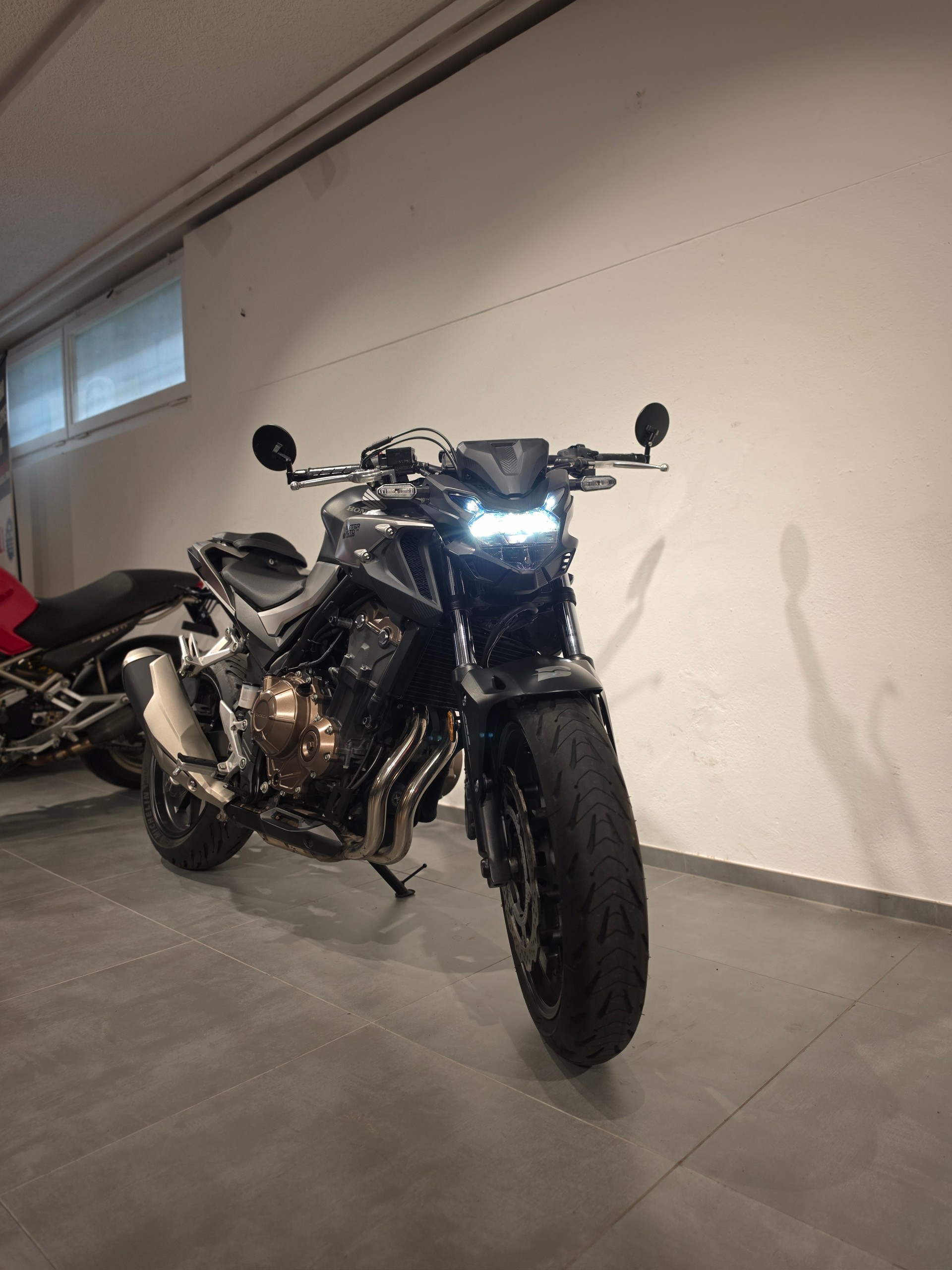 HONDA CB 500 F-showroom-element-1