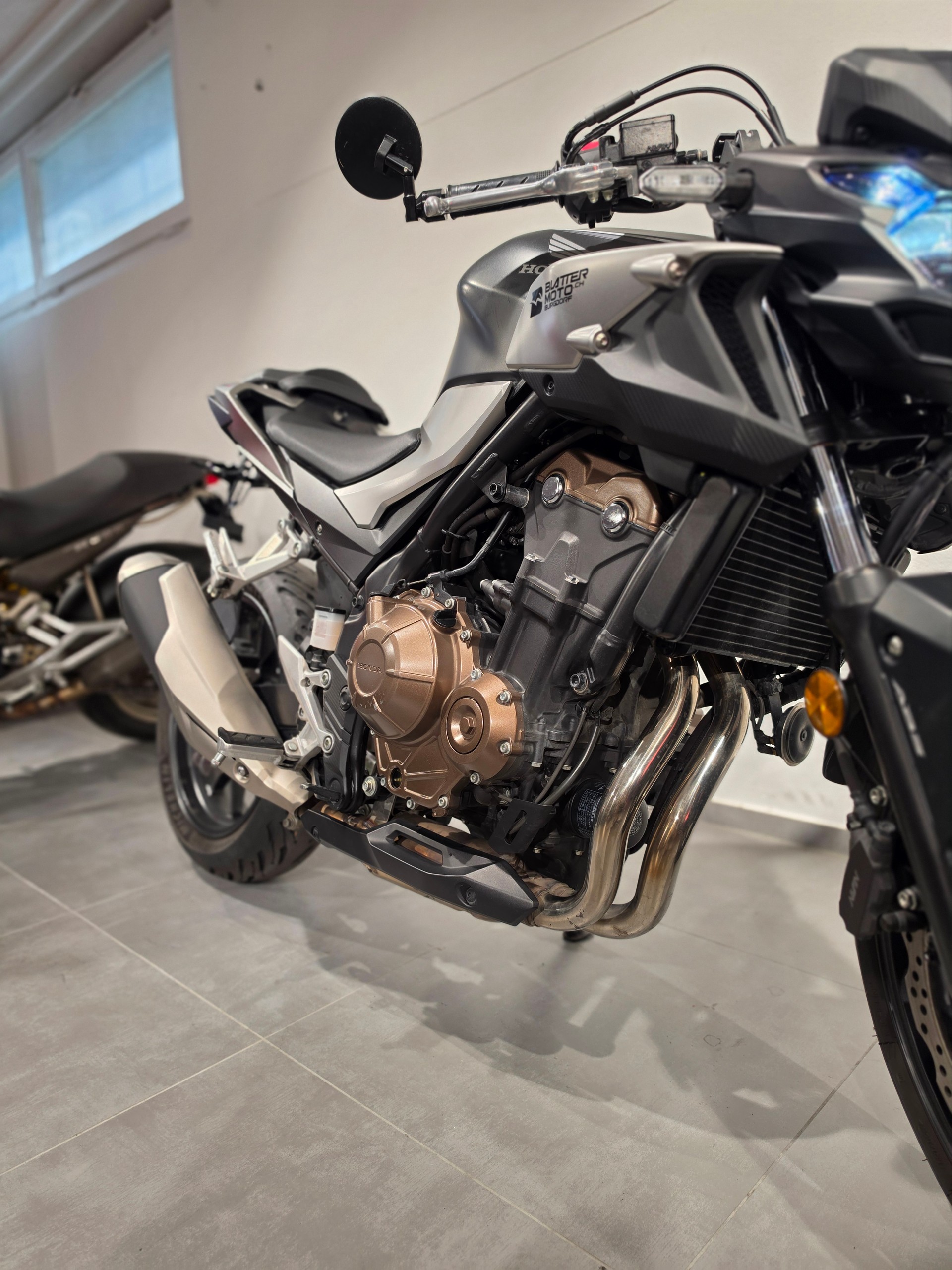 HONDA CB 500 F-showroom-element-2