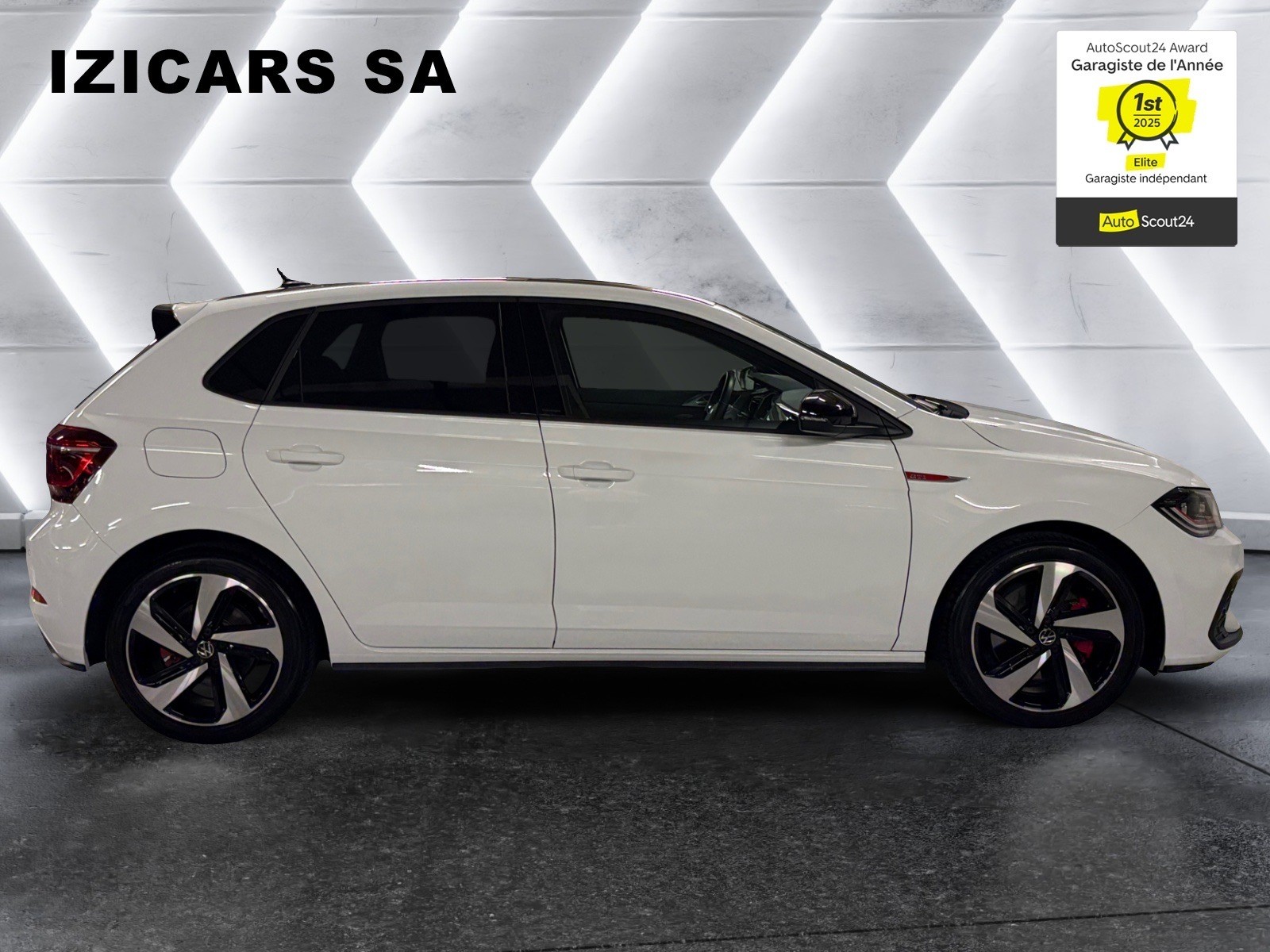 VW Polo 2.0 TSI GTI DSG / CAMERA DE RECUL / TOIT NOIRE / CLIM AUTO-image-8
