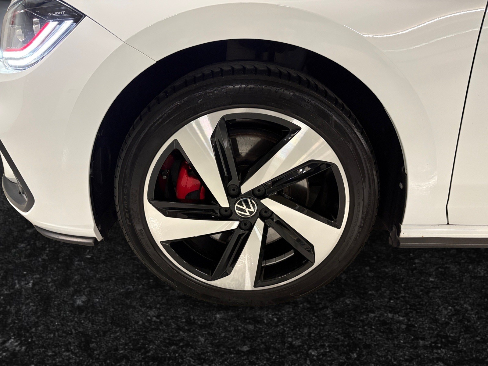 VW Polo 2.0 TSI GTI DSG / CAMERA DE RECUL / TOIT NOIRE / CLIM AUTO-image-15