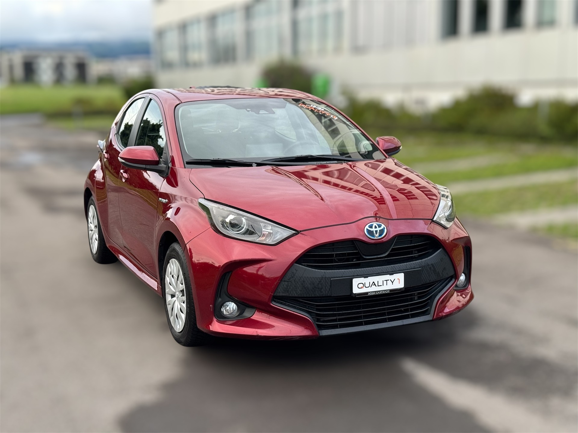 TOYOTA Yaris 1.5 Style e-CVT-image-0