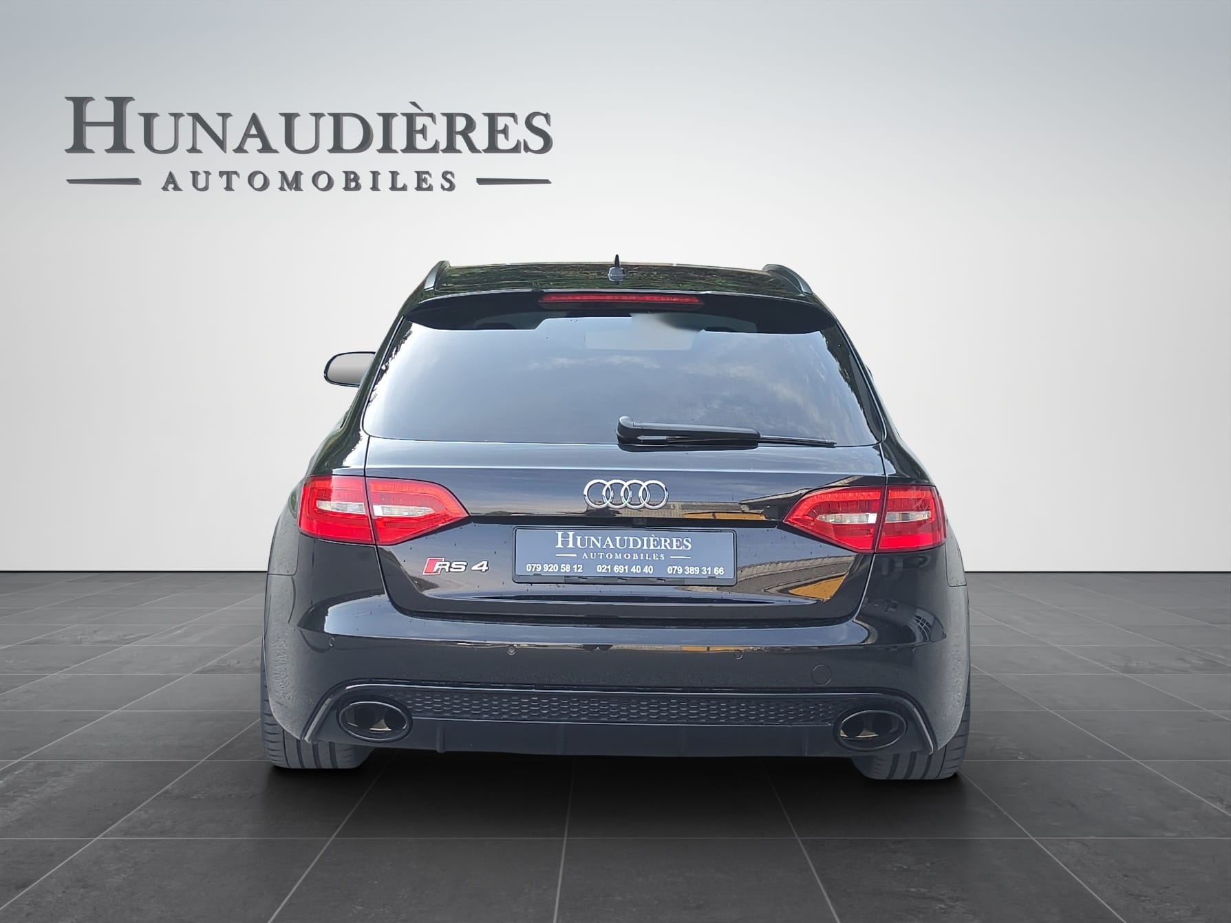 AUDI RS4 Avant 4.2 FSI V8 quattro S-tronic-image-5