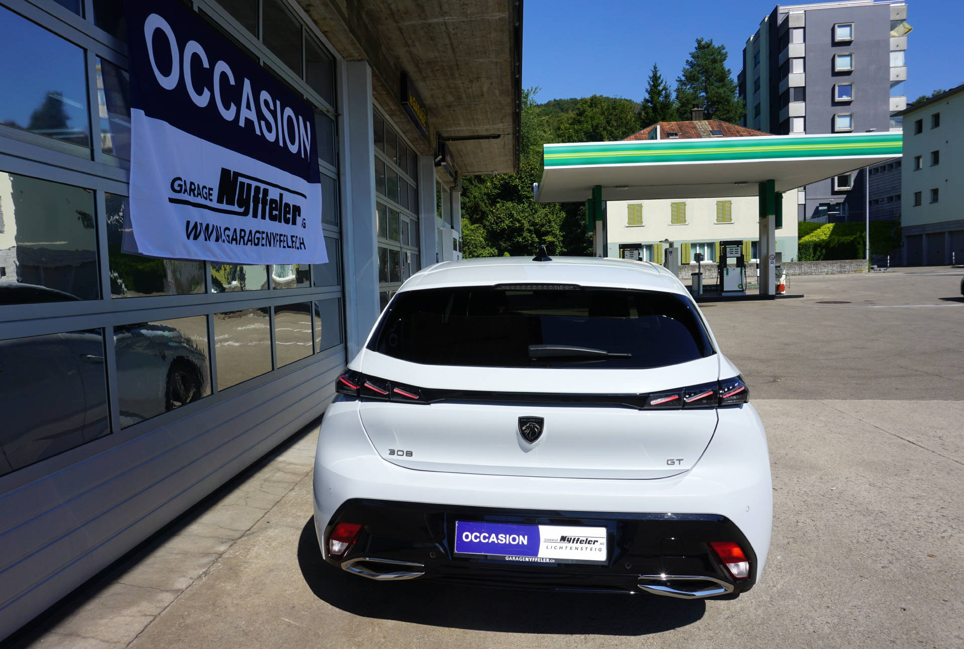 PEUGEOT 308 1.2 Hybrid GT-image-4