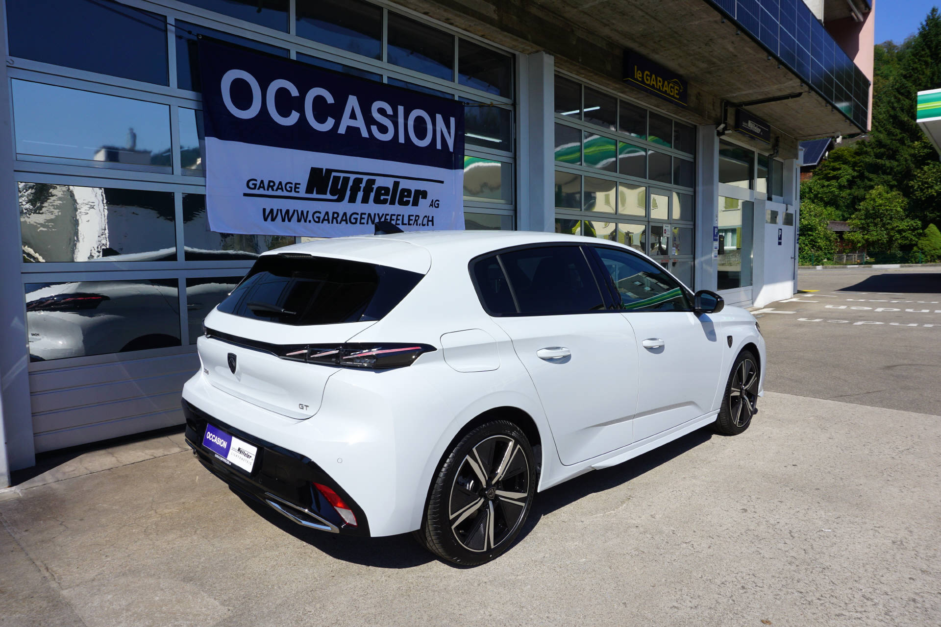 PEUGEOT 308 1.2 Hybrid GT-image-3