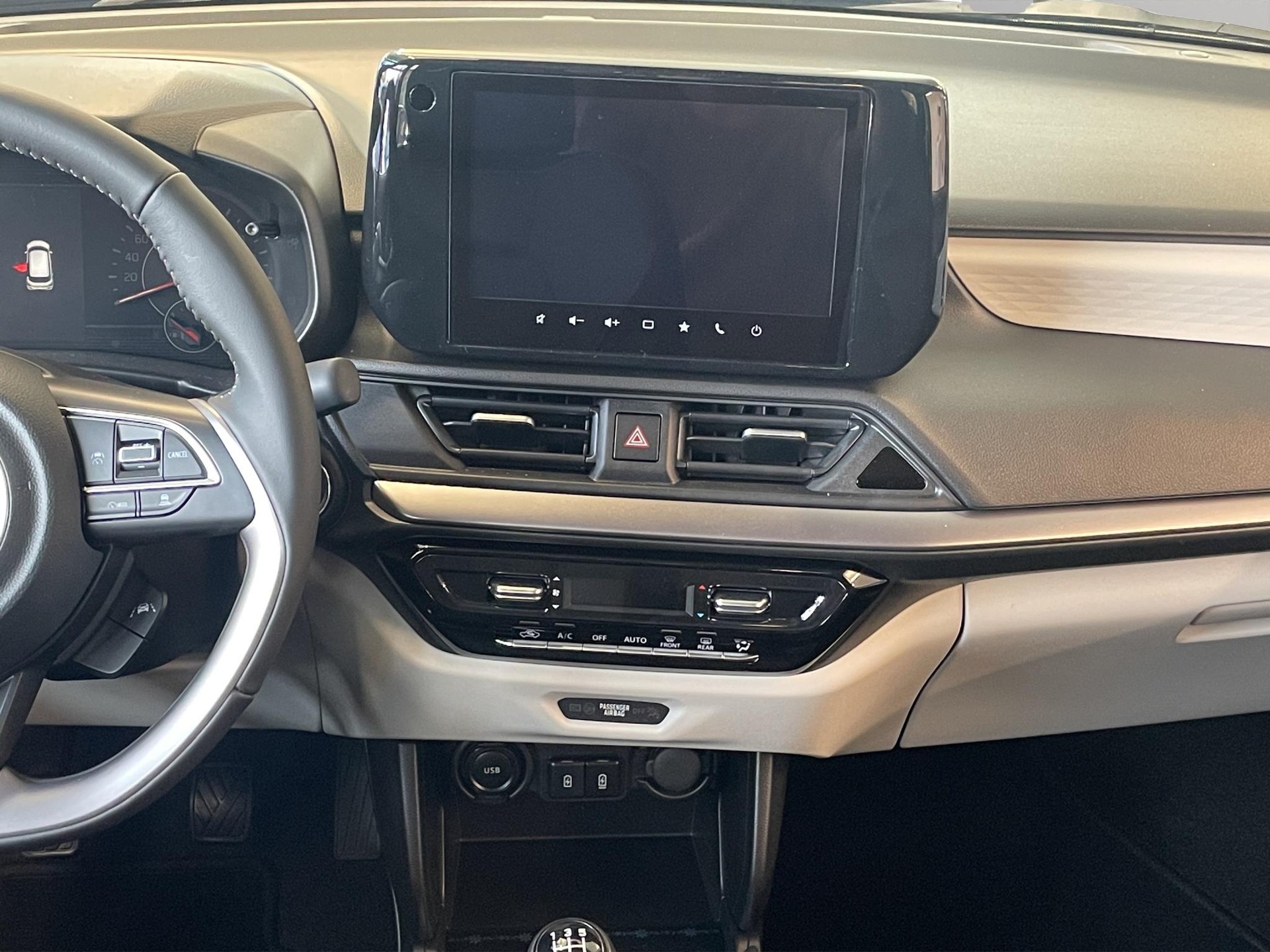 SUZUKI Swift 1.2 Tradizio Top Hybrid 4x4-image-10