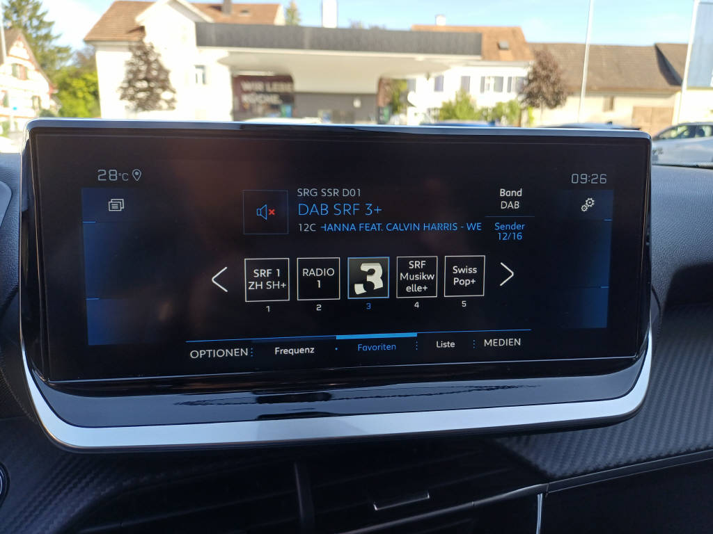 PEUGEOT 2008 1.2 PureTech 130 Allure Pack-image-10