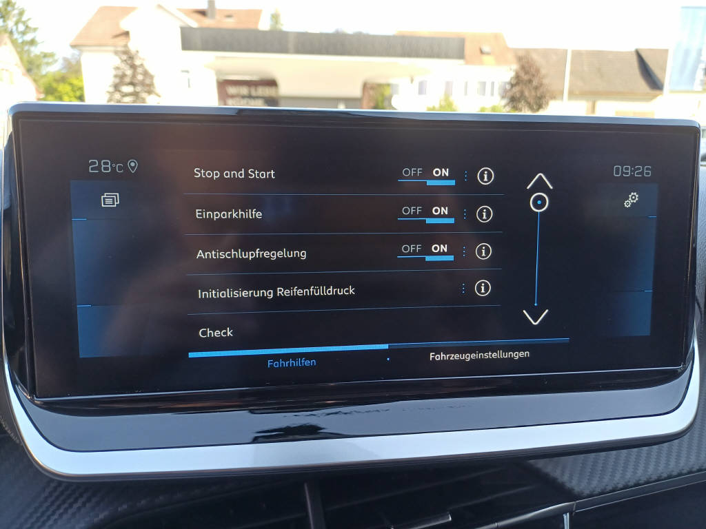 PEUGEOT 2008 1.2 PureTech 130 Allure Pack-image-14