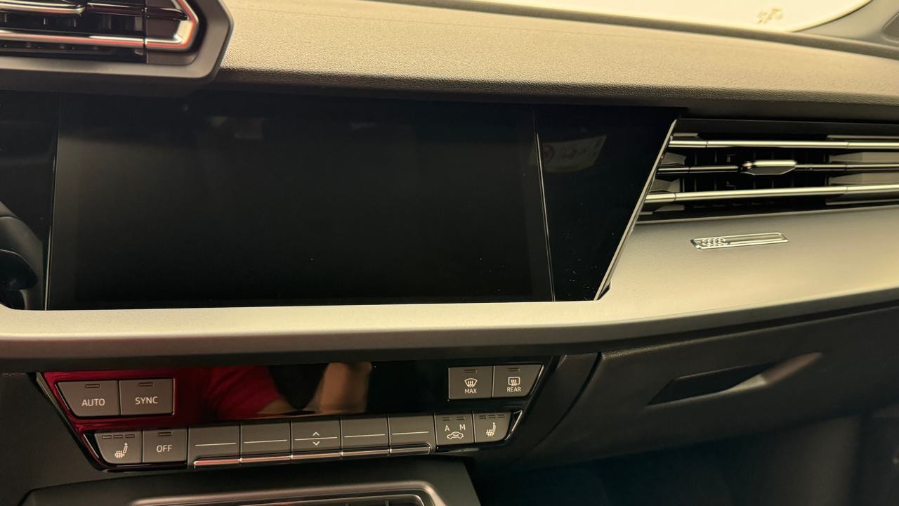 AUDI A3 Sportback 35 TFSI S line S-tronic-image-7