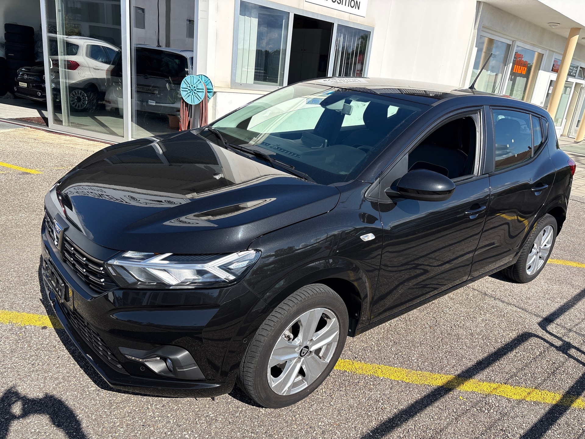 DACIA Sandero TCe 90 Expression CVT-image-1