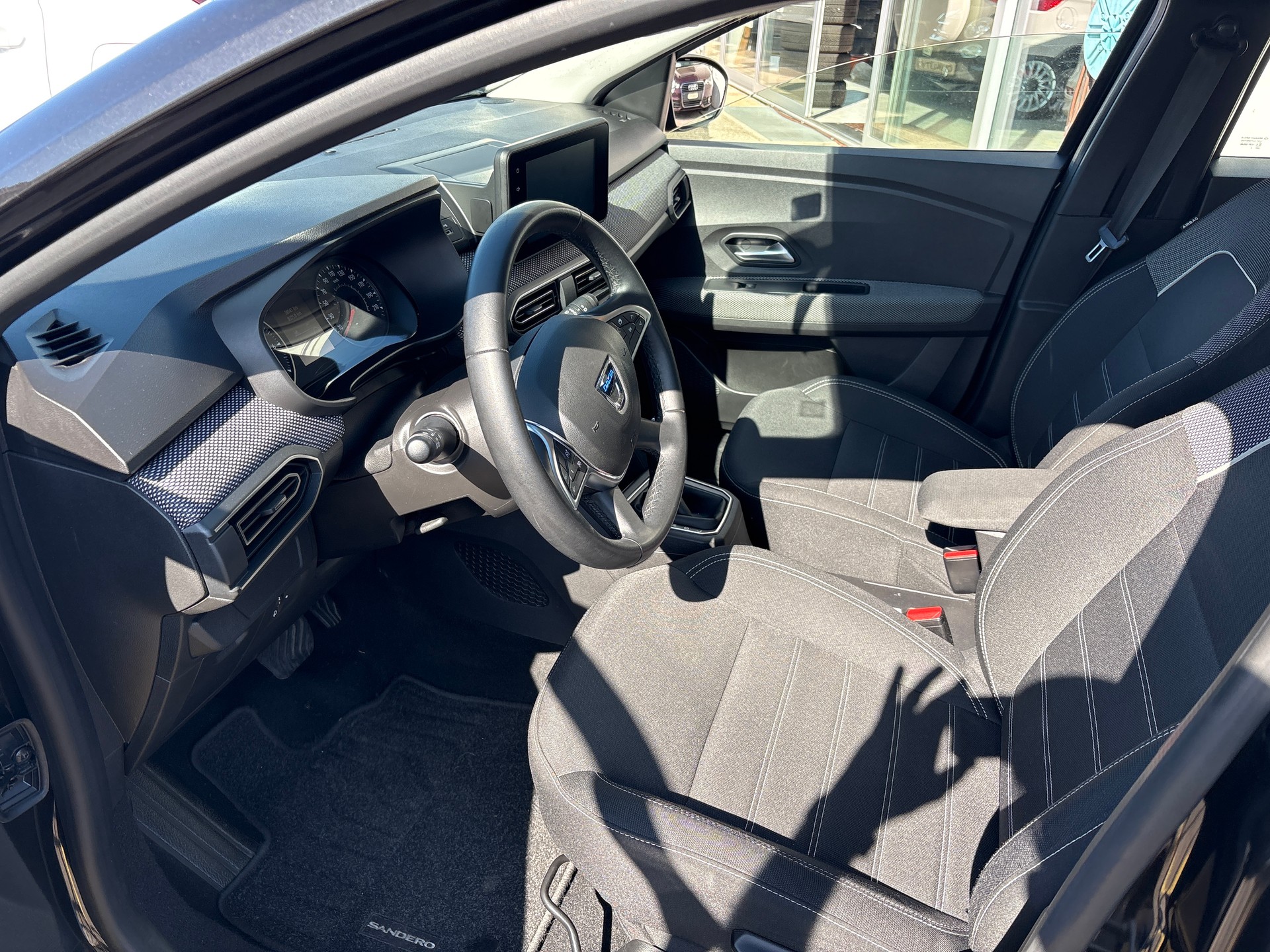 DACIA Sandero TCe 90 Expression CVT-image-6