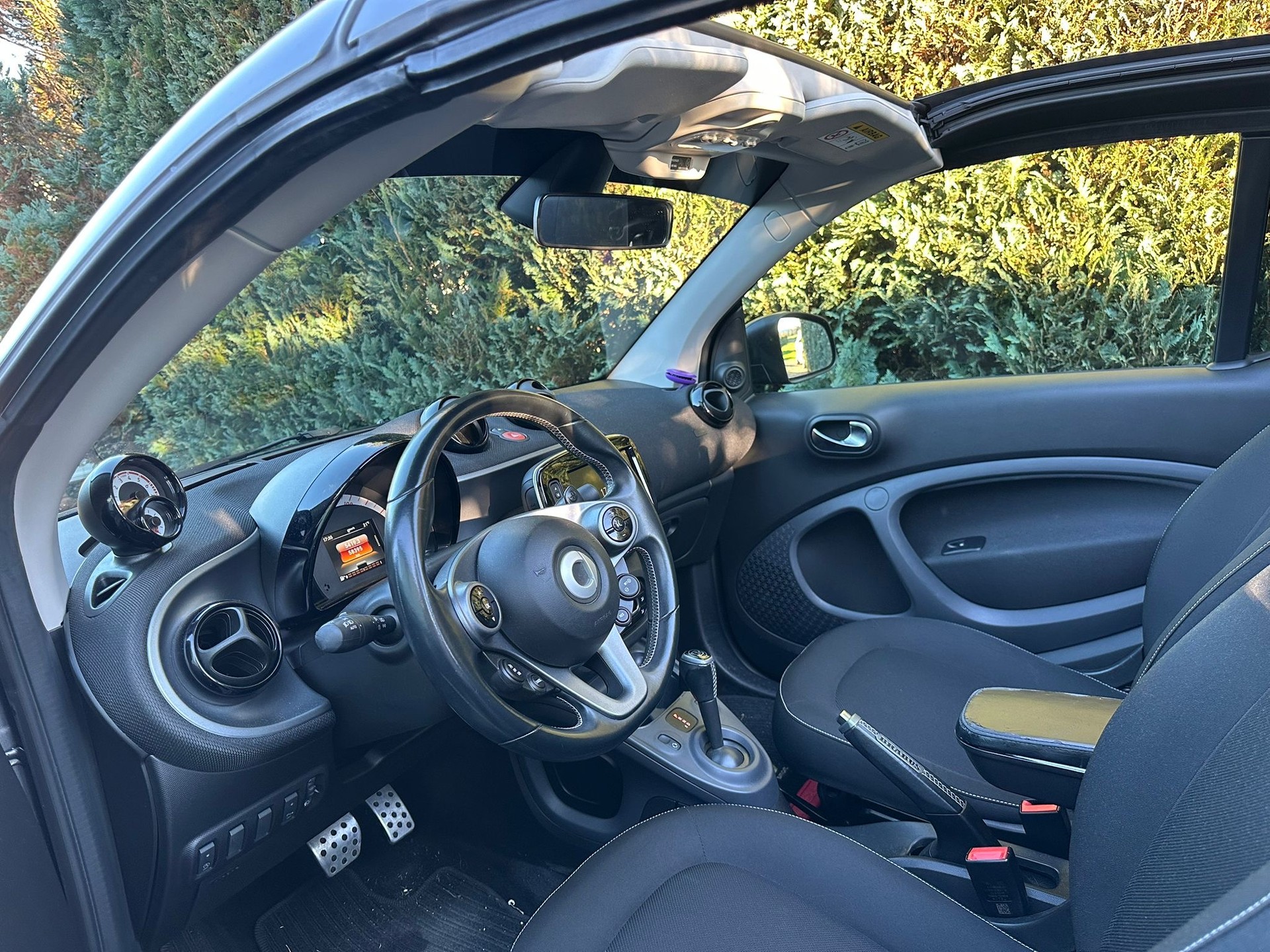 SMART 0.9 Brabus Edition twinamic-image-2