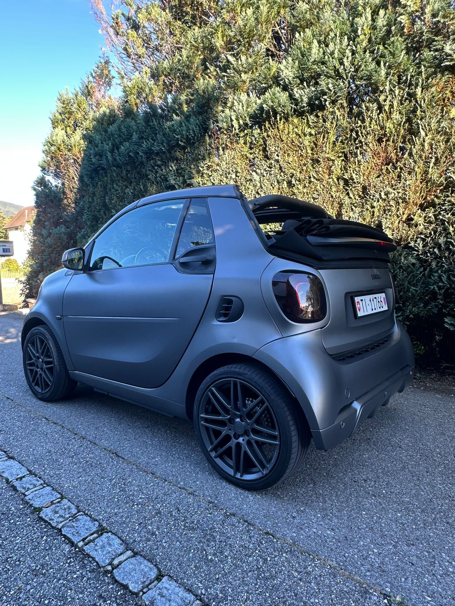 SMART 0.9 Brabus Edition twinamic-image-1