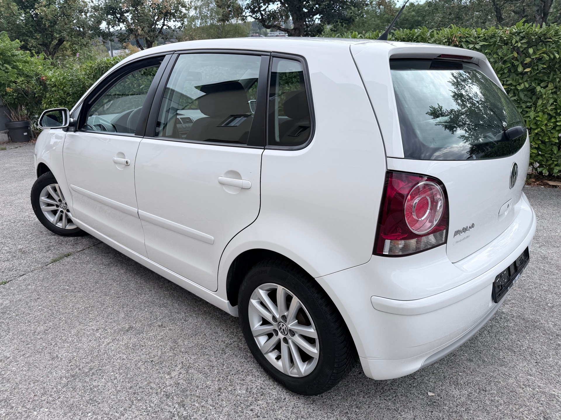 VW Polo 1.4 TDI Blue Motion-image-2