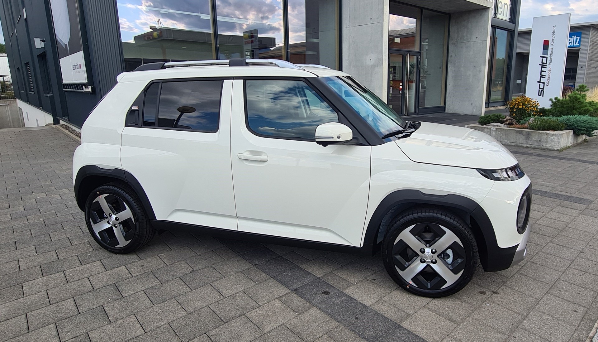 HYUNDAI Inster 49kWh Vertex-image-2