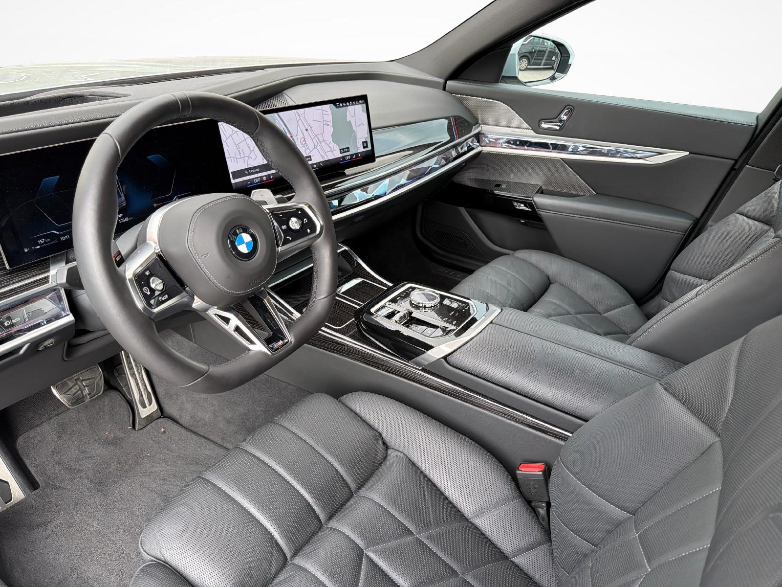 BMW 740d xDrive-image-11
