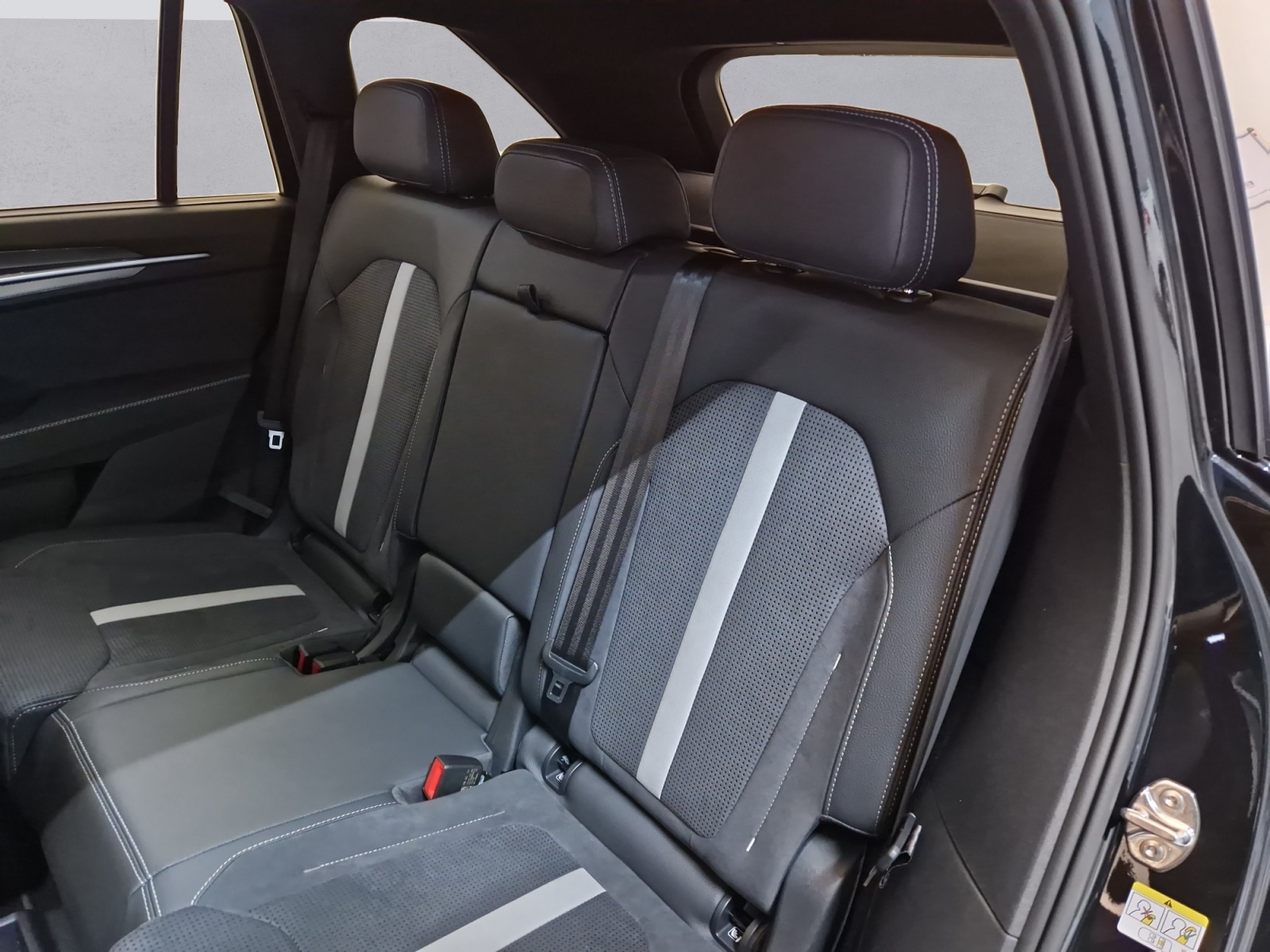 SKODA Kodiaq 1.5 TSI PHEV Sportline-image-12