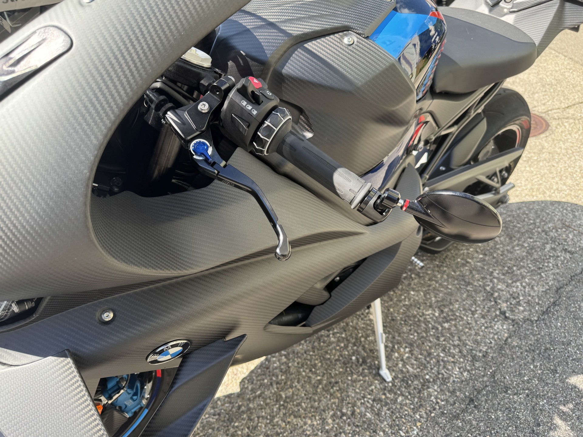 BMW M 1000 RR-image-8