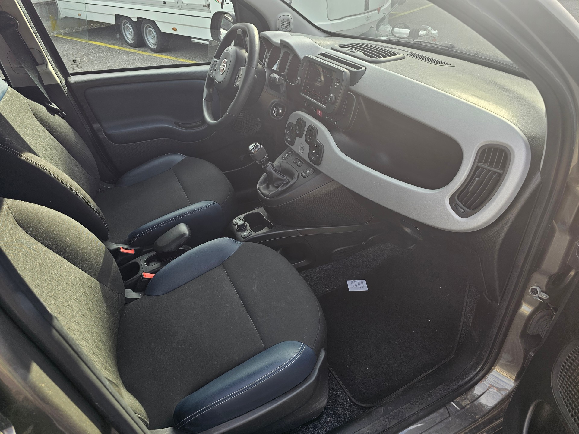 FIAT Panda 1.0 MHEV City Cross-image-9