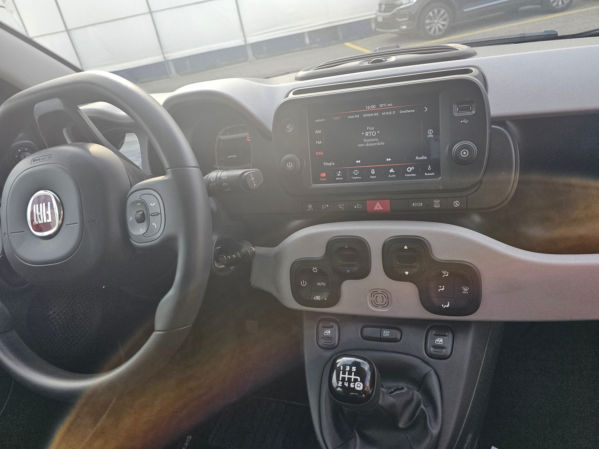 FIAT Panda 1.0 MHEV City Cross-image-11