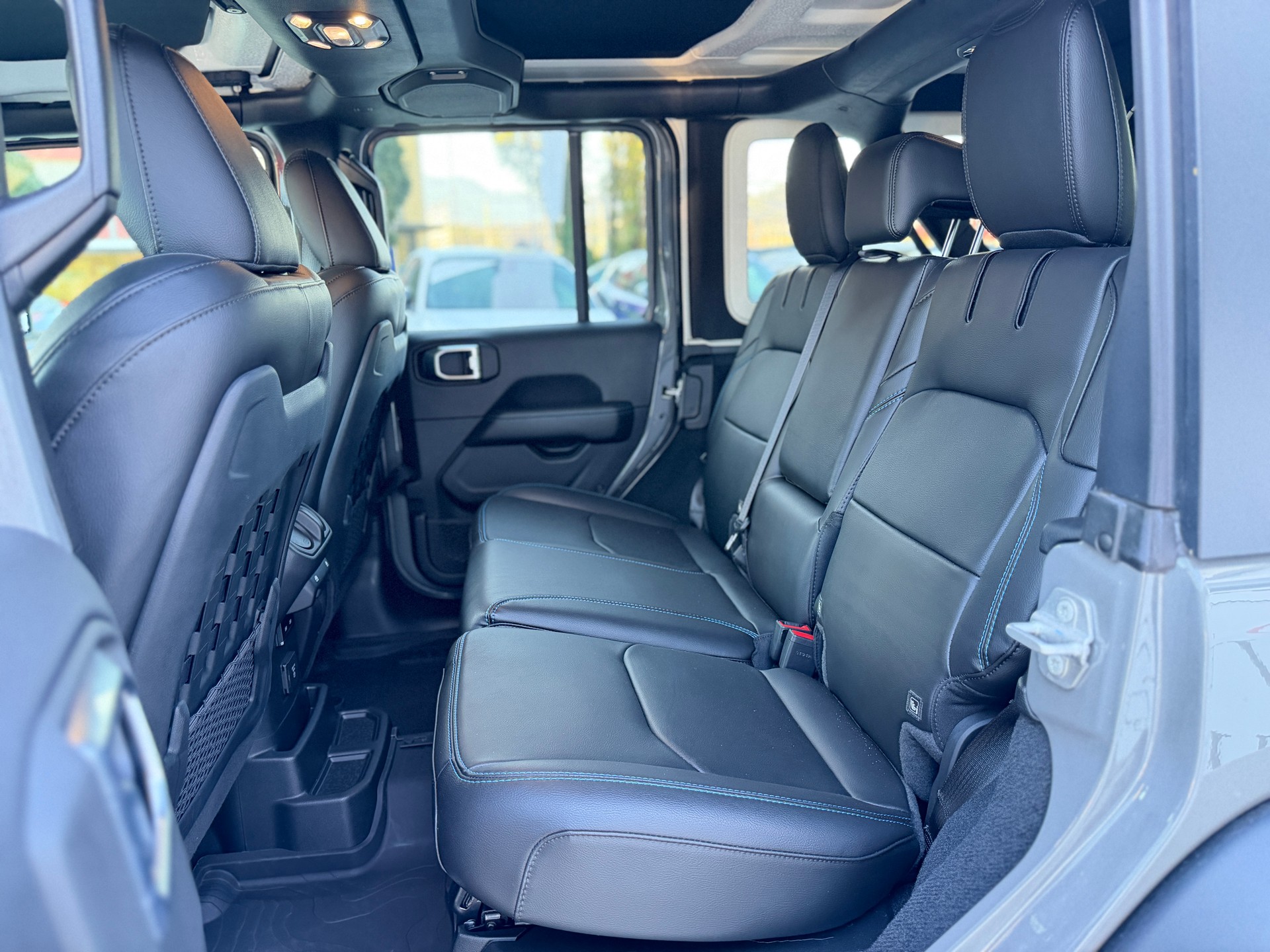 JEEP Wrangler 2.0 PHEV Unlimited Rubicon DT Automatic-image-7