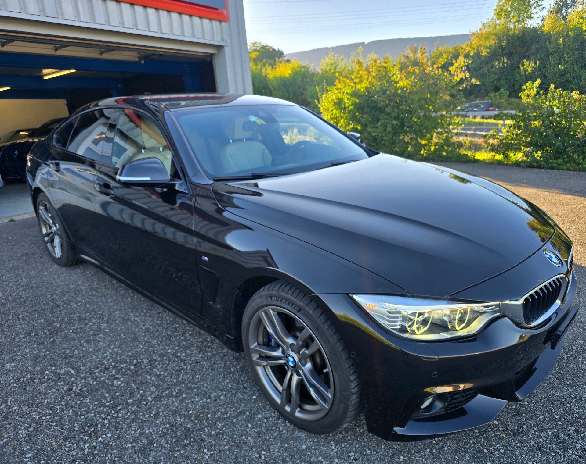 BMW 440i Gran Coupé xDrive M Sport INDIVIDUAL-image-2