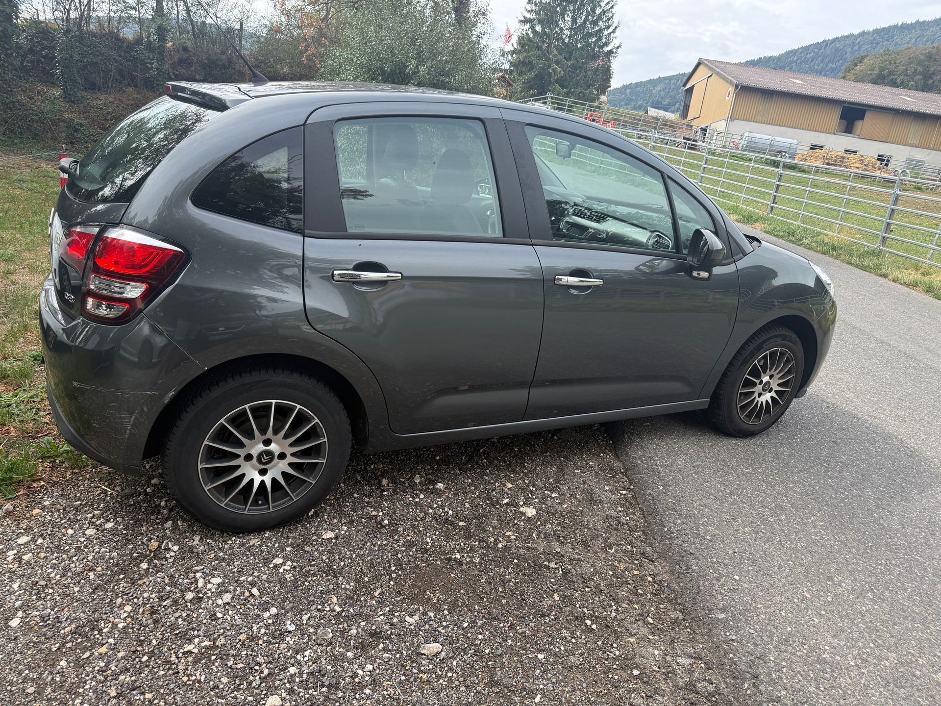CITROEN C3 1.2i PureTech Sélection-image-7