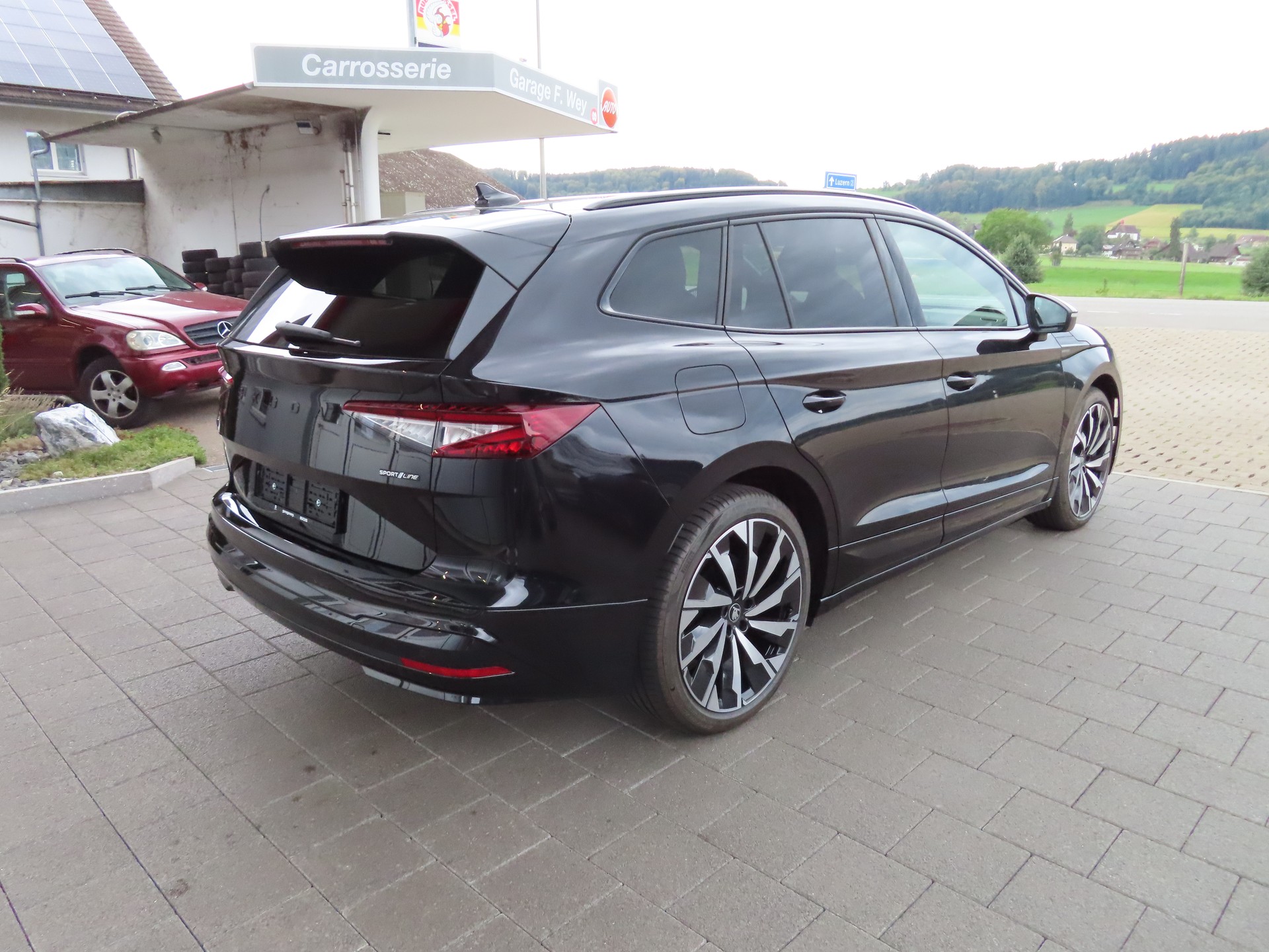 SKODA Enyaq 85x Sportline 4x4-image-3