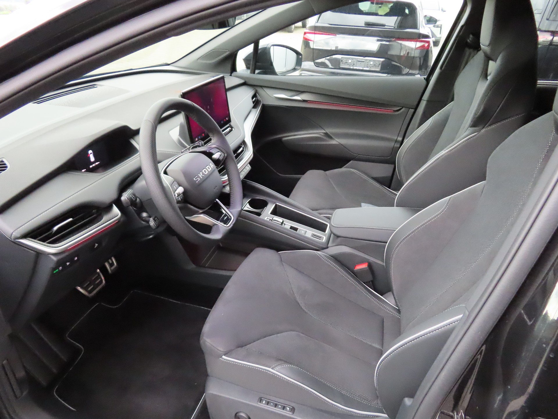 SKODA Enyaq 85x Sportline 4x4-image-6