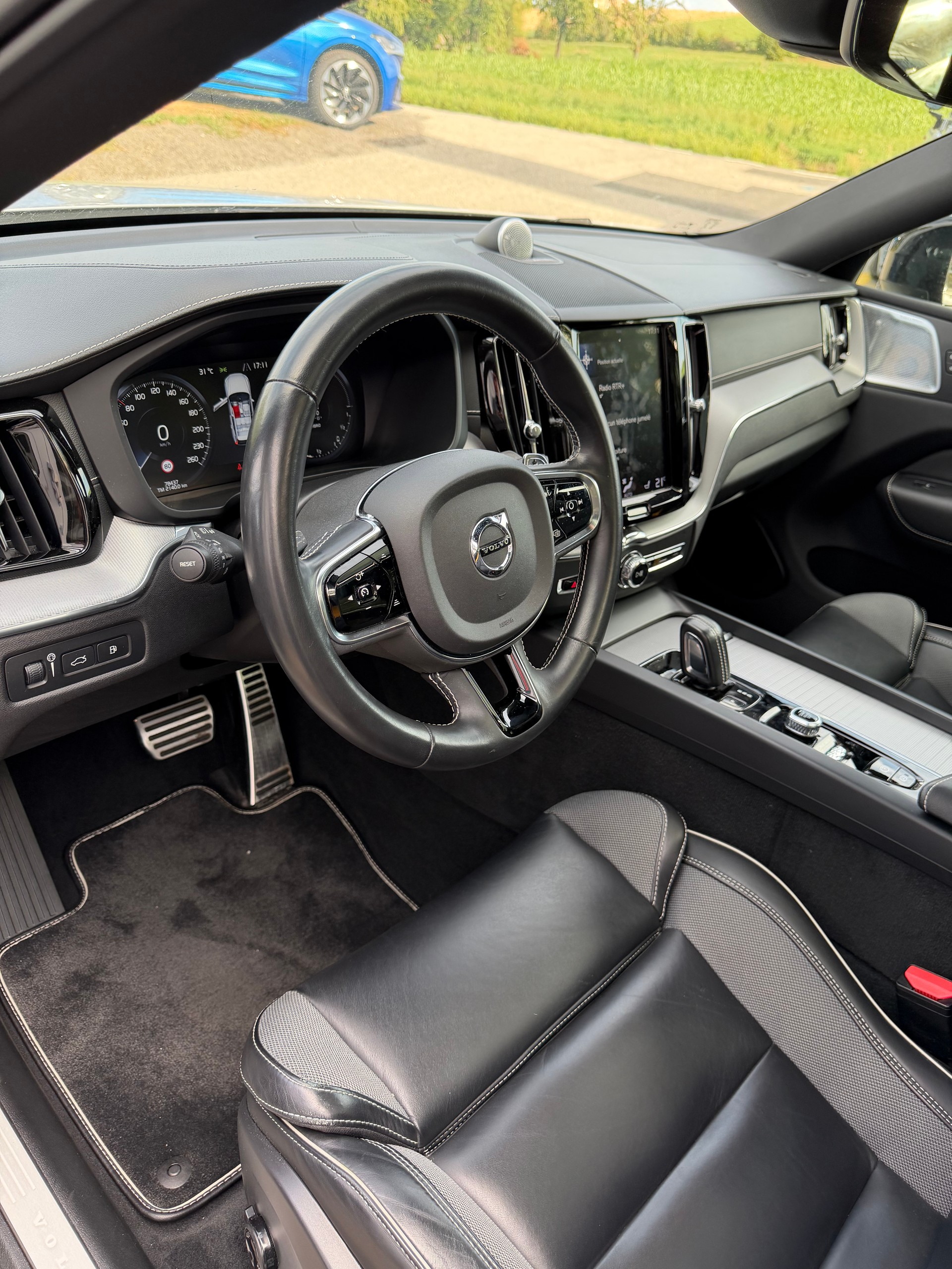 VOLVO XC60 T8 eAWD Polestar Geartronic-image-4