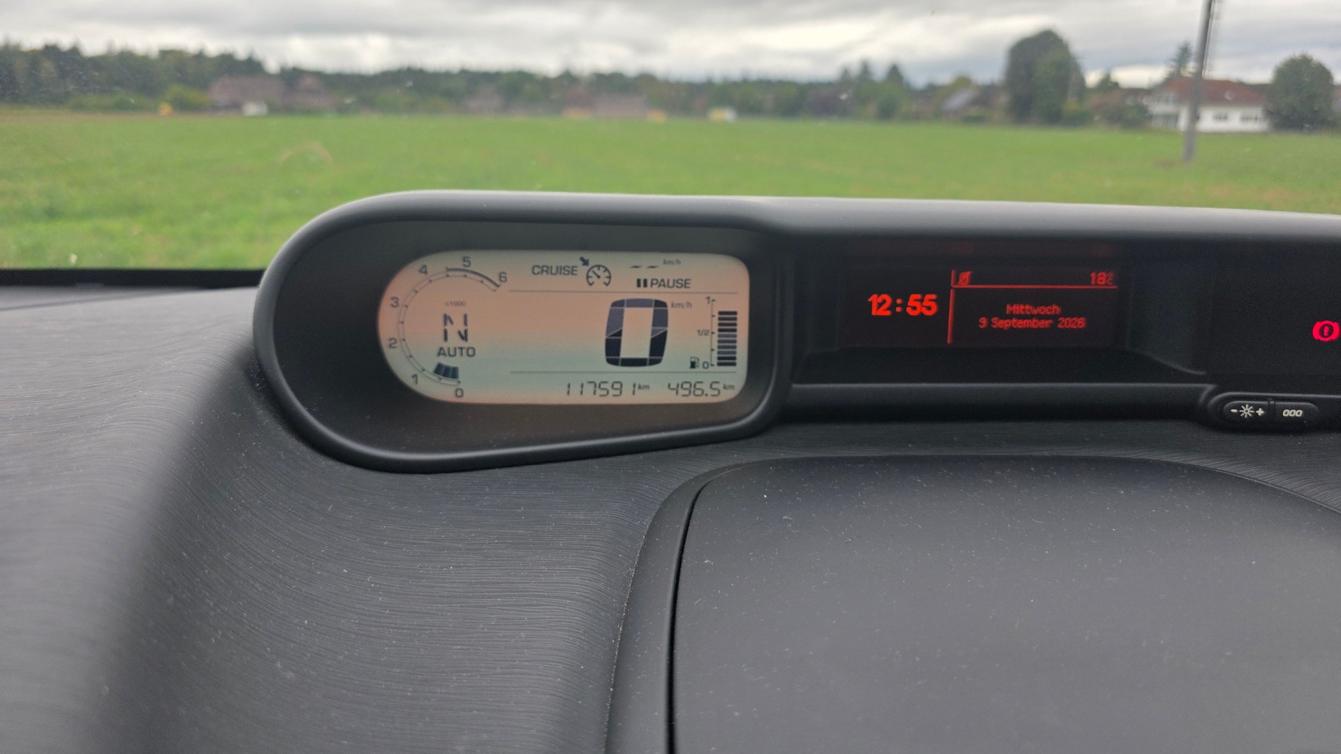 CITROEN C3 Picasso 1.6 HDi Exclusive EGS6-image-10