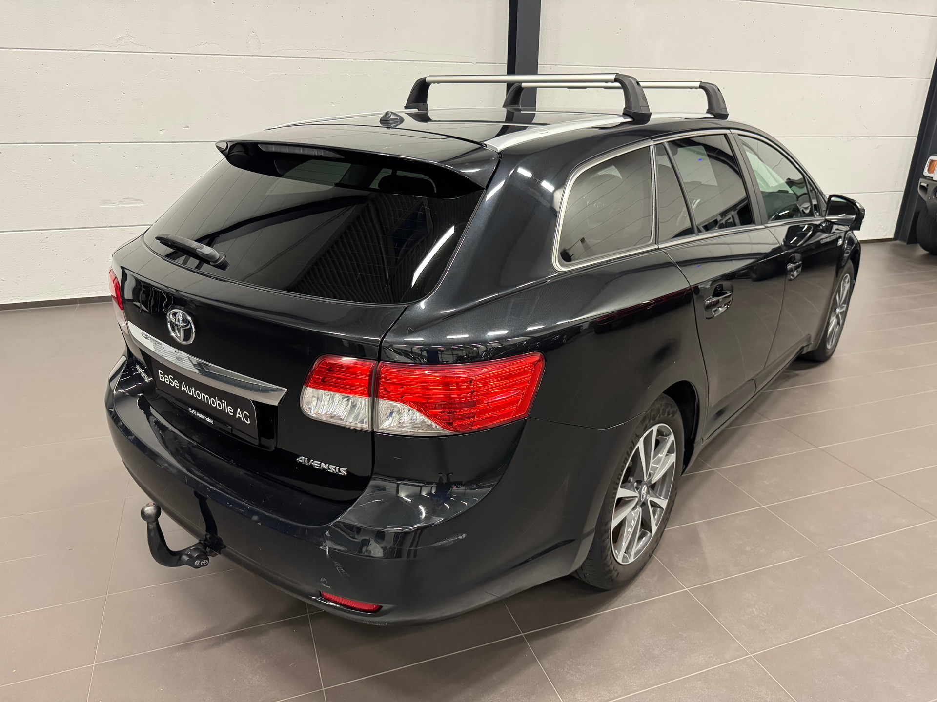 TOYOTA Avensis Sportswagon 2.2D-CAT Linea Sol A-image-10