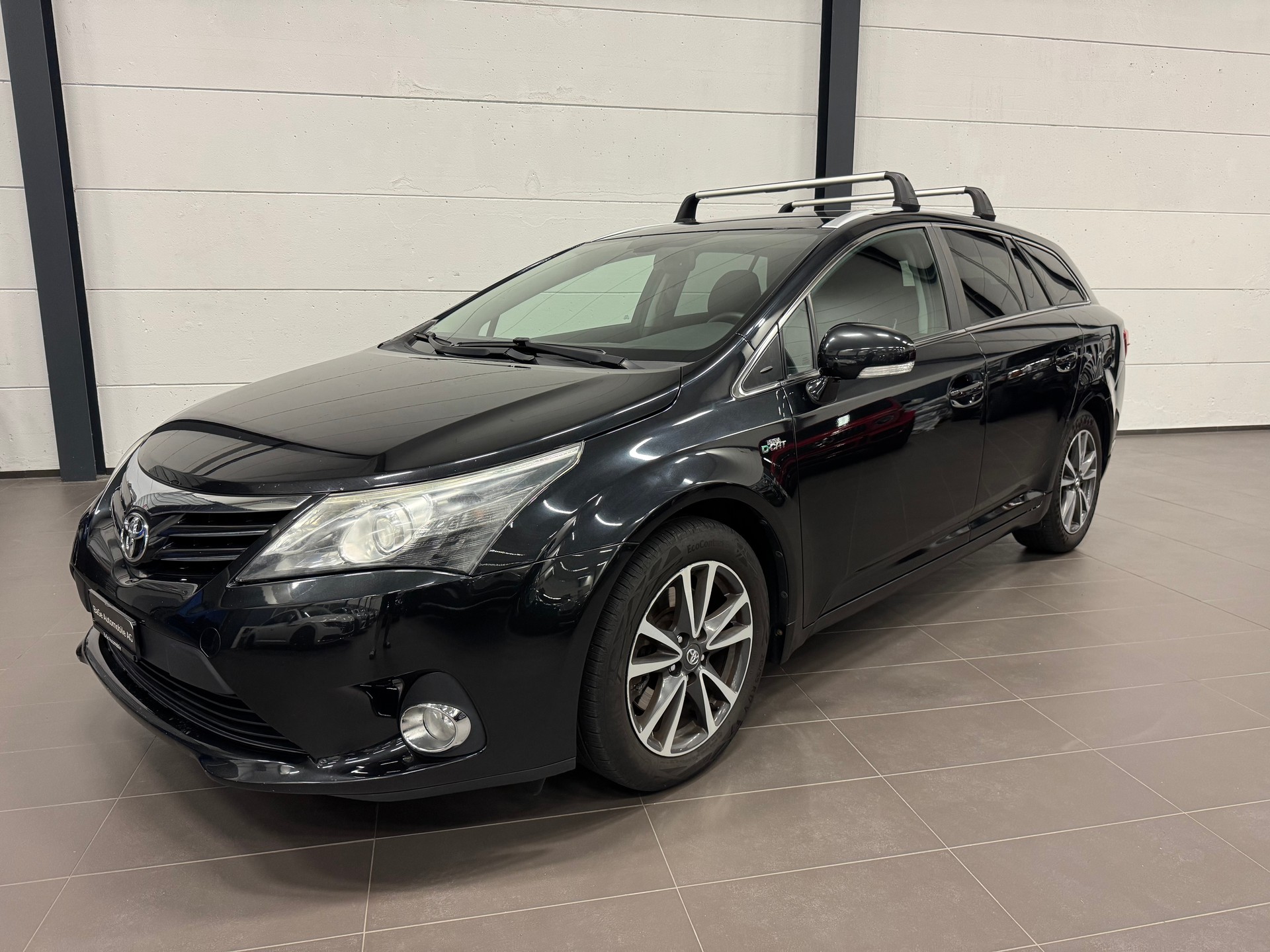TOYOTA Avensis Sportswagon 2.2D-CAT Linea Sol A-image-0