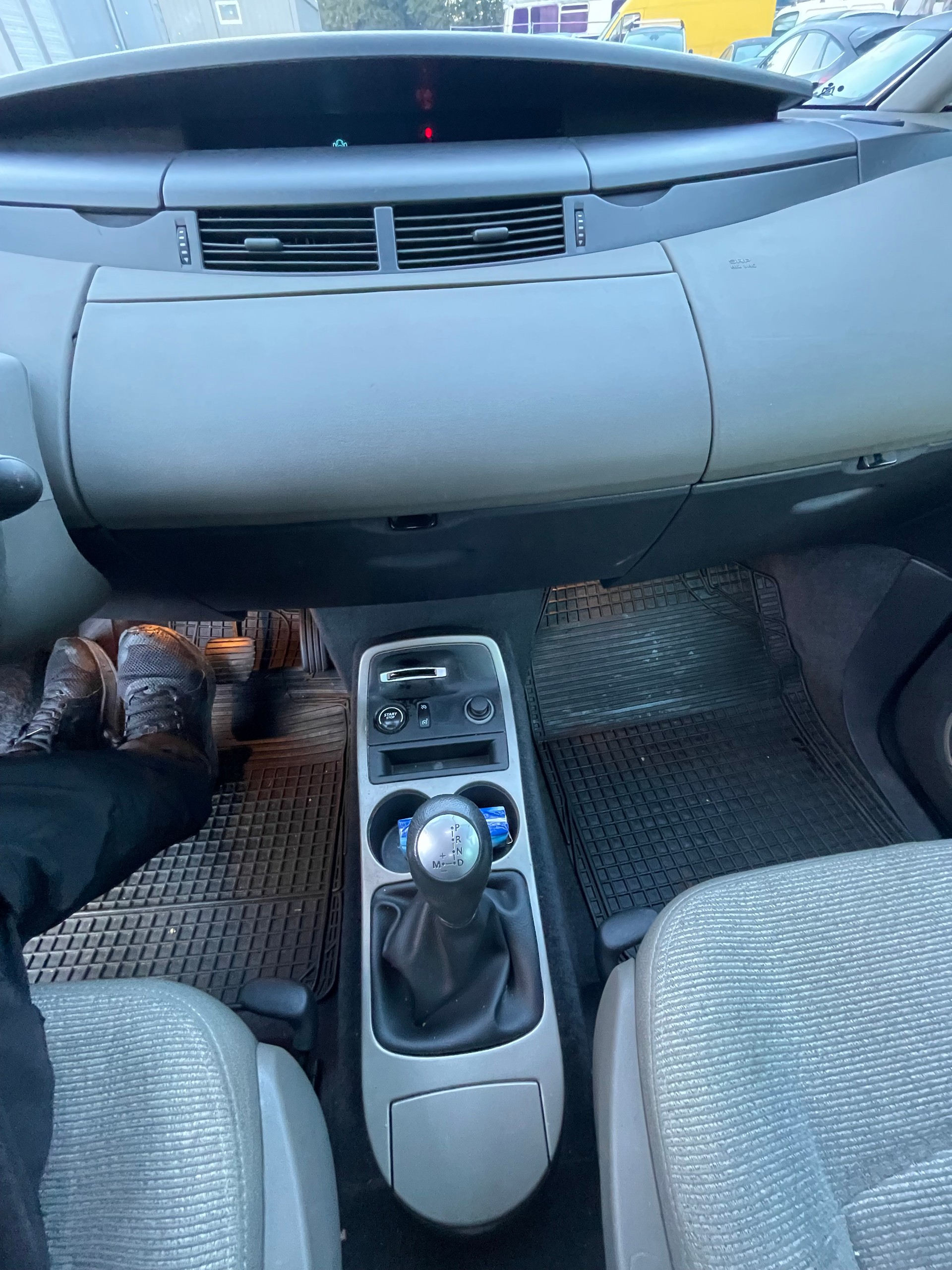 RENAULT ESPACE-image-7