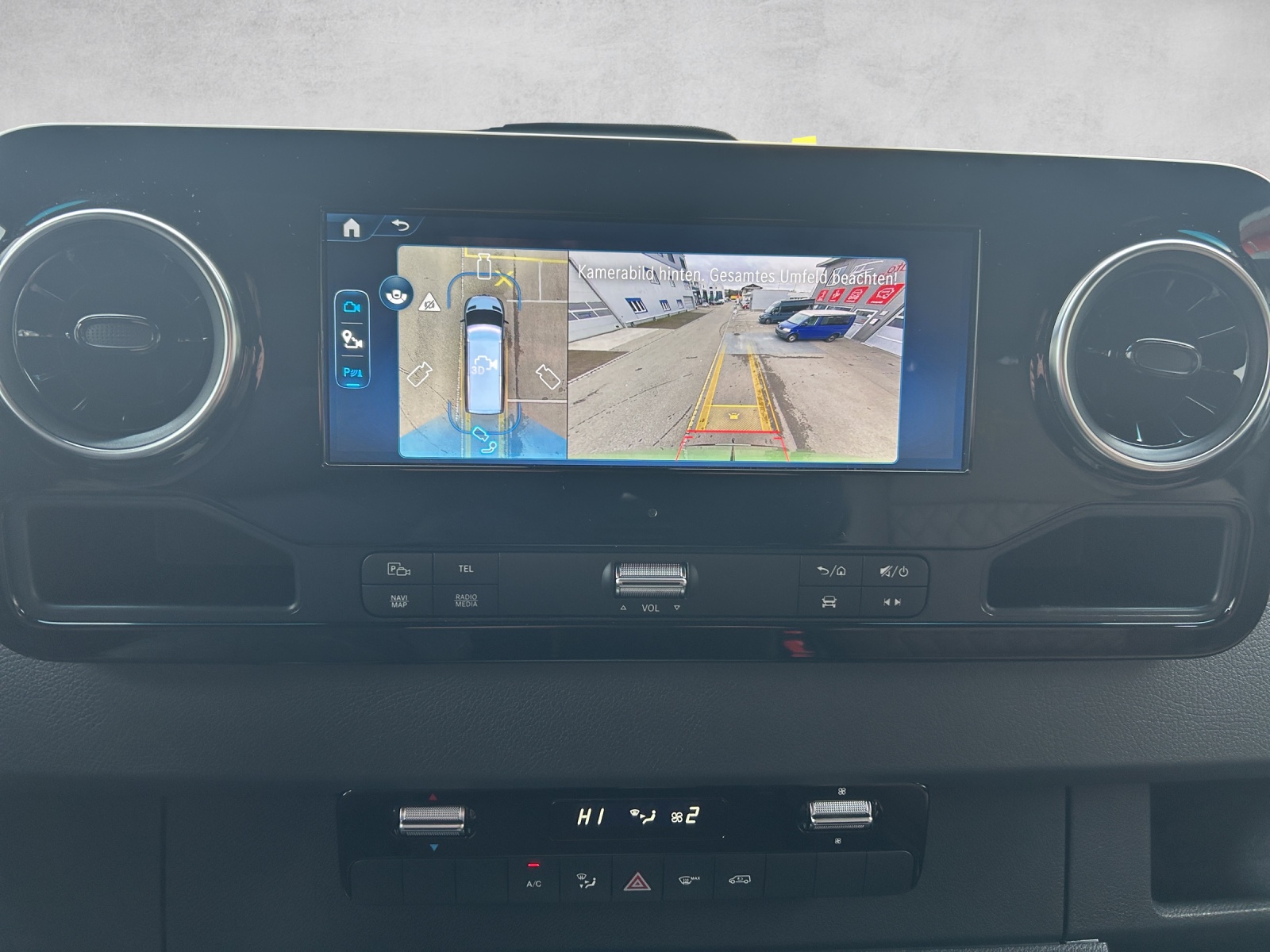 WESTFALIA James Cook 600D mit Aufstelldach Premium 2.0D 9G 4Matic-image-15