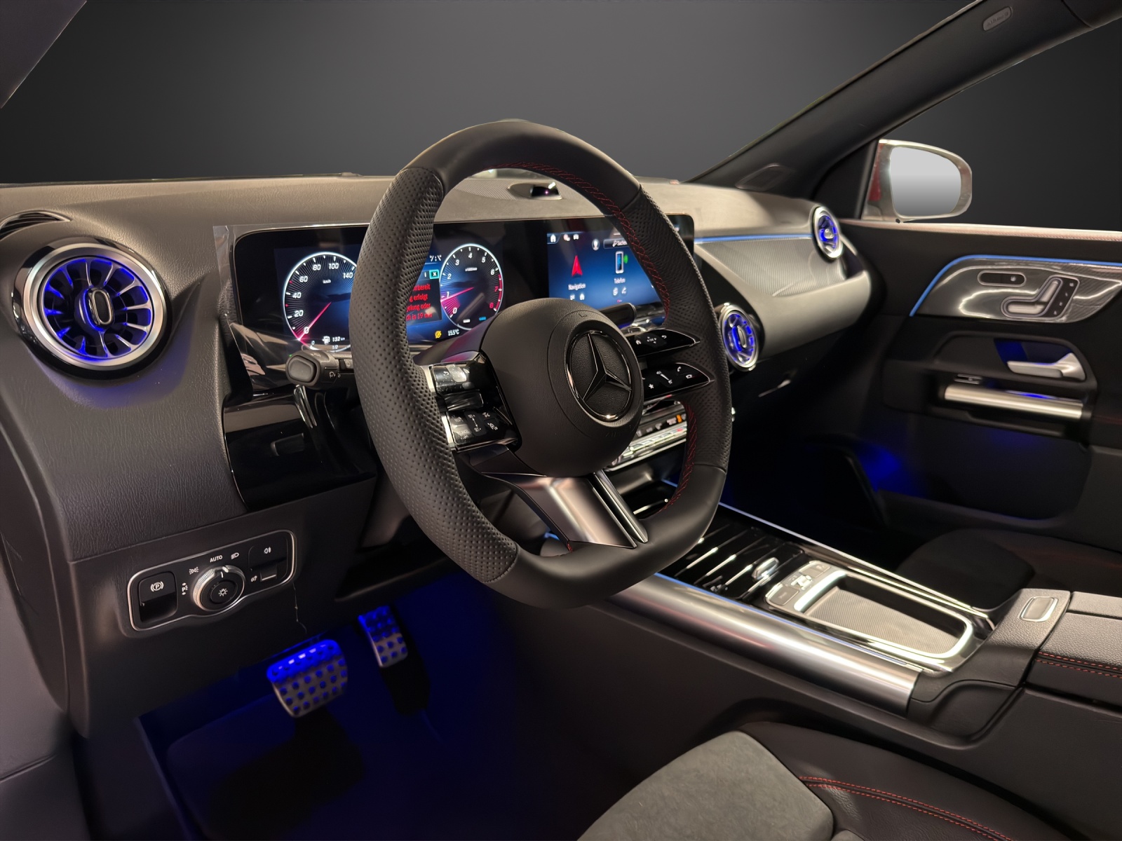 MERCEDES-BENZ GLA 250 4MATIC Swiss Star-image-6