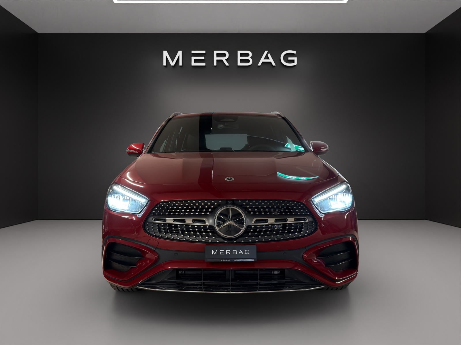 MERCEDES-BENZ GLA 250 4MATIC Swiss Star-image-1