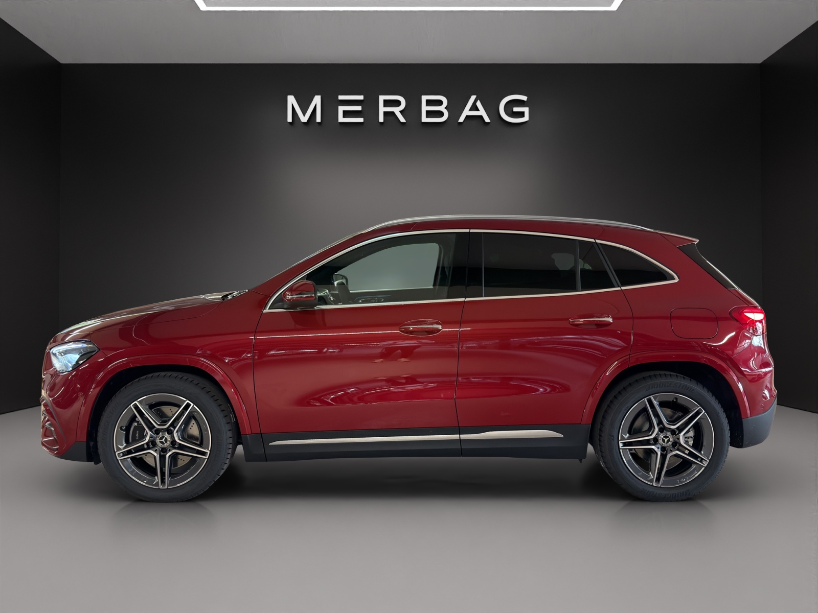 MERCEDES-BENZ GLA 250 4MATIC Swiss Star-image-2